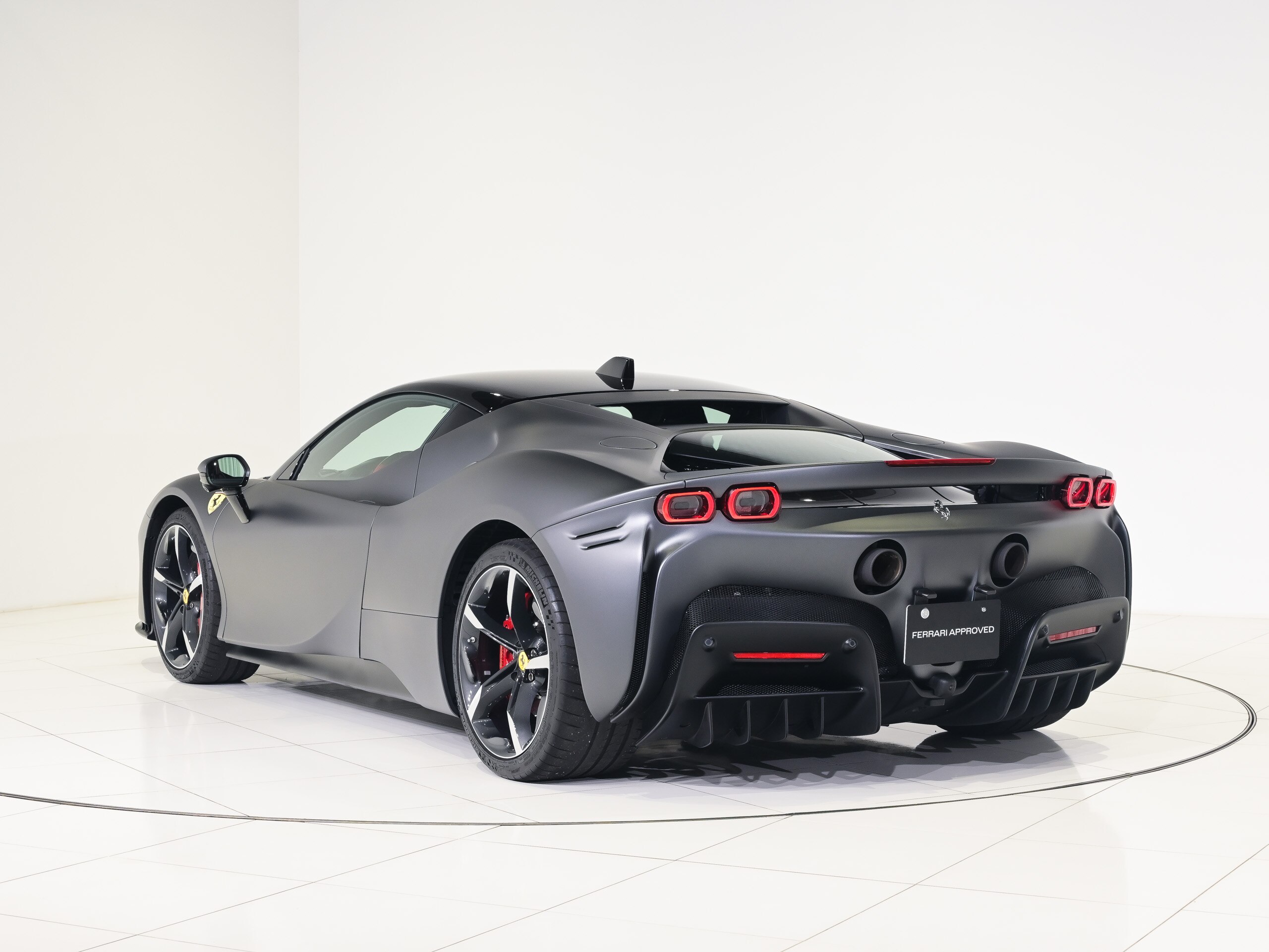 2022 Ferrari SF90 Stradale - フェラーリ SF90ストラダーレ F1 DCT E4WD カーボンファイバーレーシングシート 20インチ・ダイアモンド研磨仕上・スポーツホイール(鍛造) Appleカープレイ LED付カーボンファイバー製ドライバーゾーン カーボンファイバー製ダッシュボード