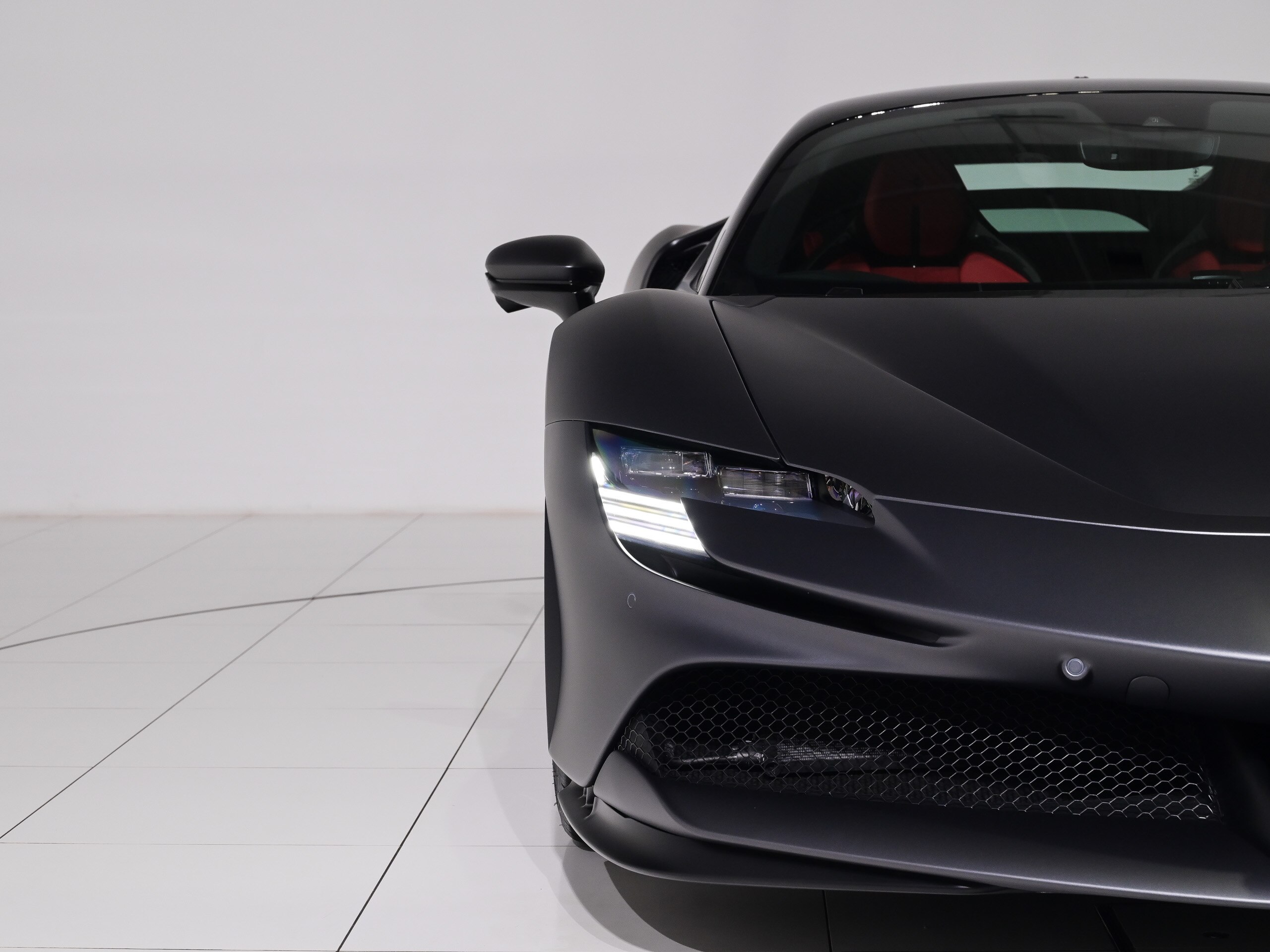 2022 Ferrari SF90 Stradale - フェラーリ SF90ストラダーレ F1 DCT E4WD カーボンファイバーレーシングシート 20インチ・ダイアモンド研磨仕上・スポーツホイール(鍛造) Appleカープレイ LED付カーボンファイバー製ドライバーゾーン カーボンファイバー製ダッシュボード