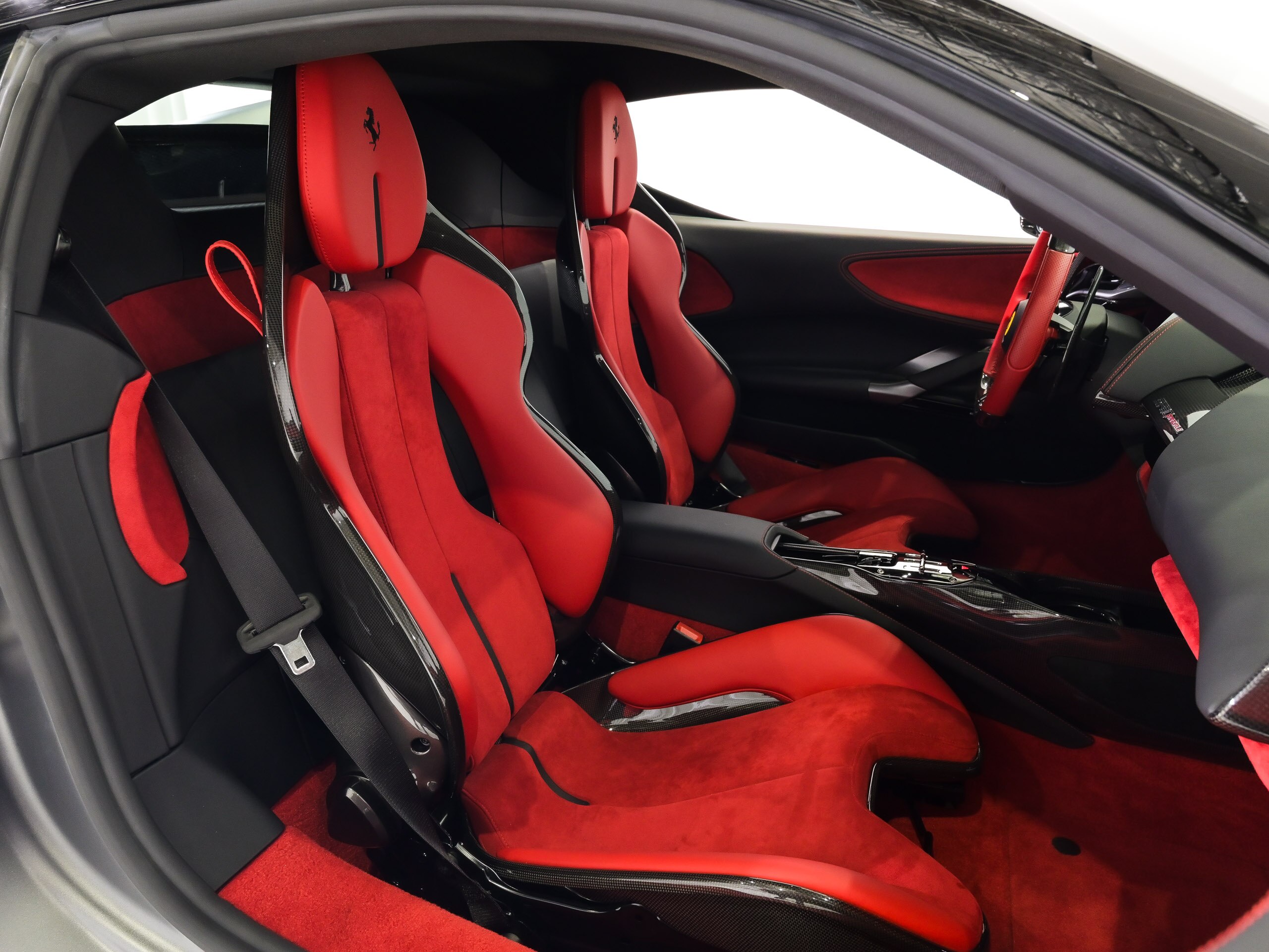 2022 Ferrari SF90 Stradale - フェラーリ SF90ストラダーレ F1 DCT E4WD カーボンファイバーレーシングシート 20インチ・ダイアモンド研磨仕上・スポーツホイール(鍛造) Appleカープレイ LED付カーボンファイバー製ドライバーゾーン カーボンファイバー製ダッシュボード