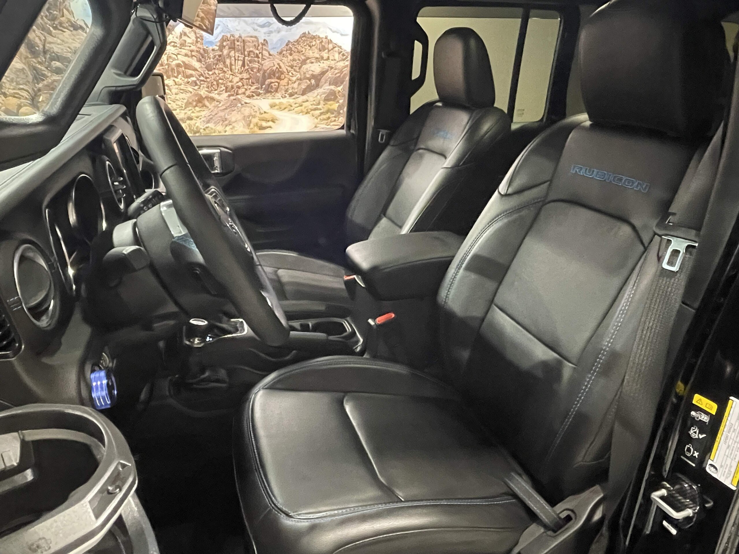 2022 Jeep Wrangler - ジープ ラングラー アンリミテッド ルビコン 4xe 4WD PHEV/純正ナビ/黒革シート/シートヒーター/ステアリングヒーター/バックカメラ/サイドビューカメラ/フロントカメラ/ETC2.0/ブラインドスポットモニター/アダプティブクルーズコントロール/カープレイ