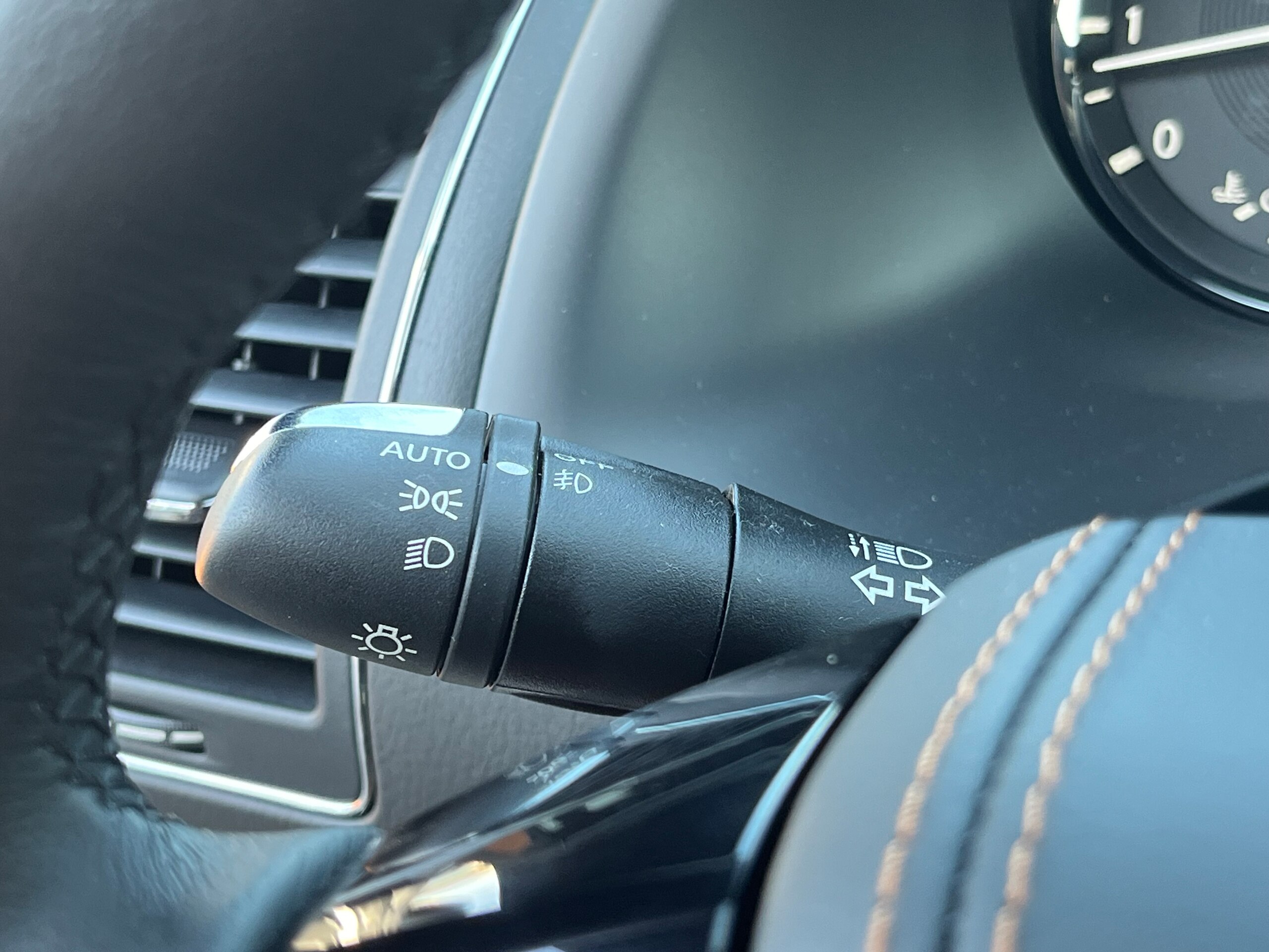 2022 Infiniti QX80 - 米国インフィニティ QX80 プロアクティブ 4WD/左ハンドル/純正22インチAW/サンルーフ/V8エンジン/LEDヘッドライト/ディスプレイオーディオ/パワーシート/全方位カメラ/ステアリングヒーター/パワーバックドア/BOSEサウンド/ETC/ドラレコ