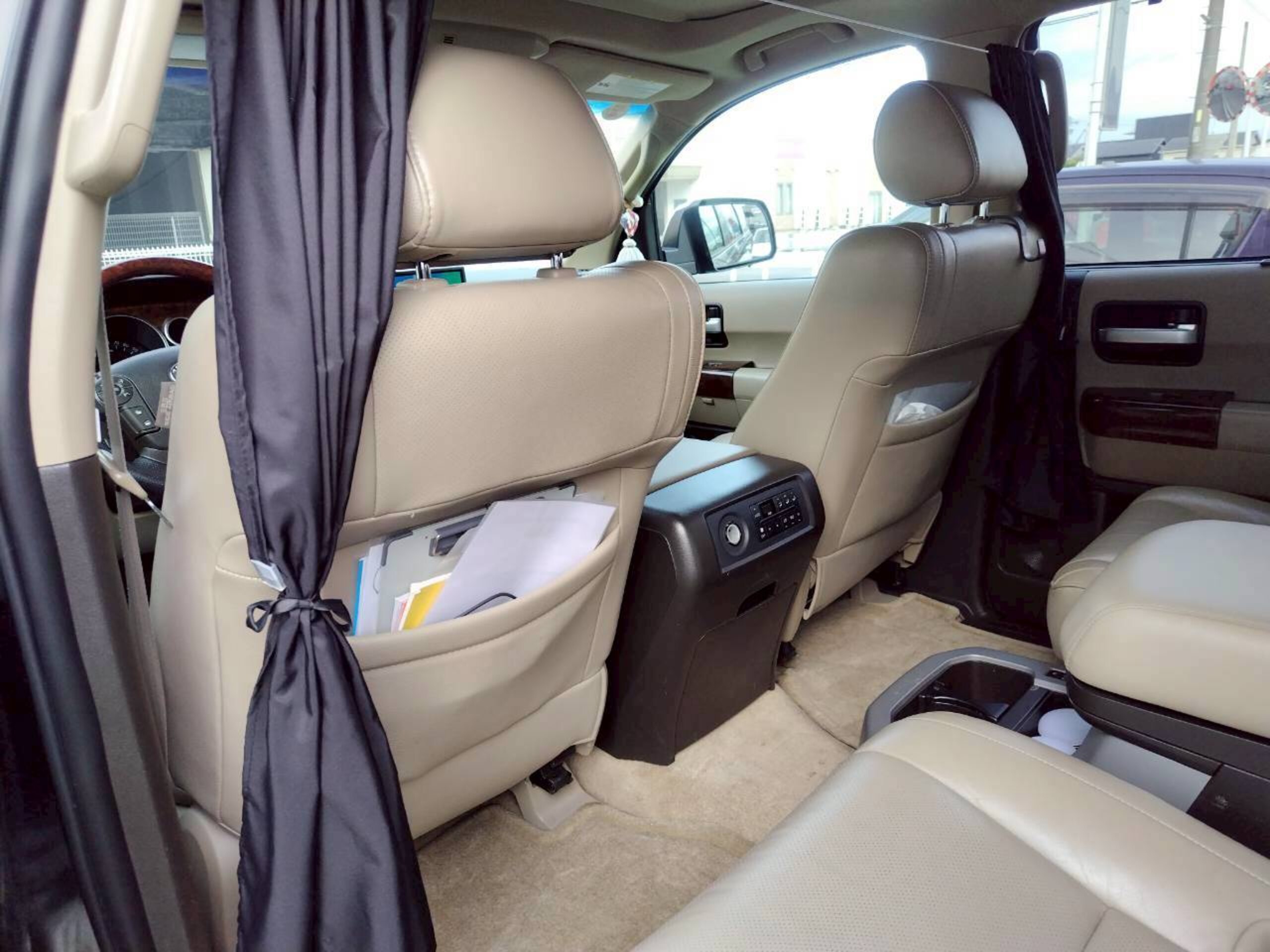 2022 Toyota Sequoia - 米国トヨタ セコイア プラチナム 5.7 V8 4WD 2008年モデル 中古並行車走行不明 本革 サンルーフ パワーシート ヒッチメンバー ユーロ13ピンコネクター950登録 ウッドコンビ ドラレコ前後 Bカメラ ETC 禁煙 社外マフラー