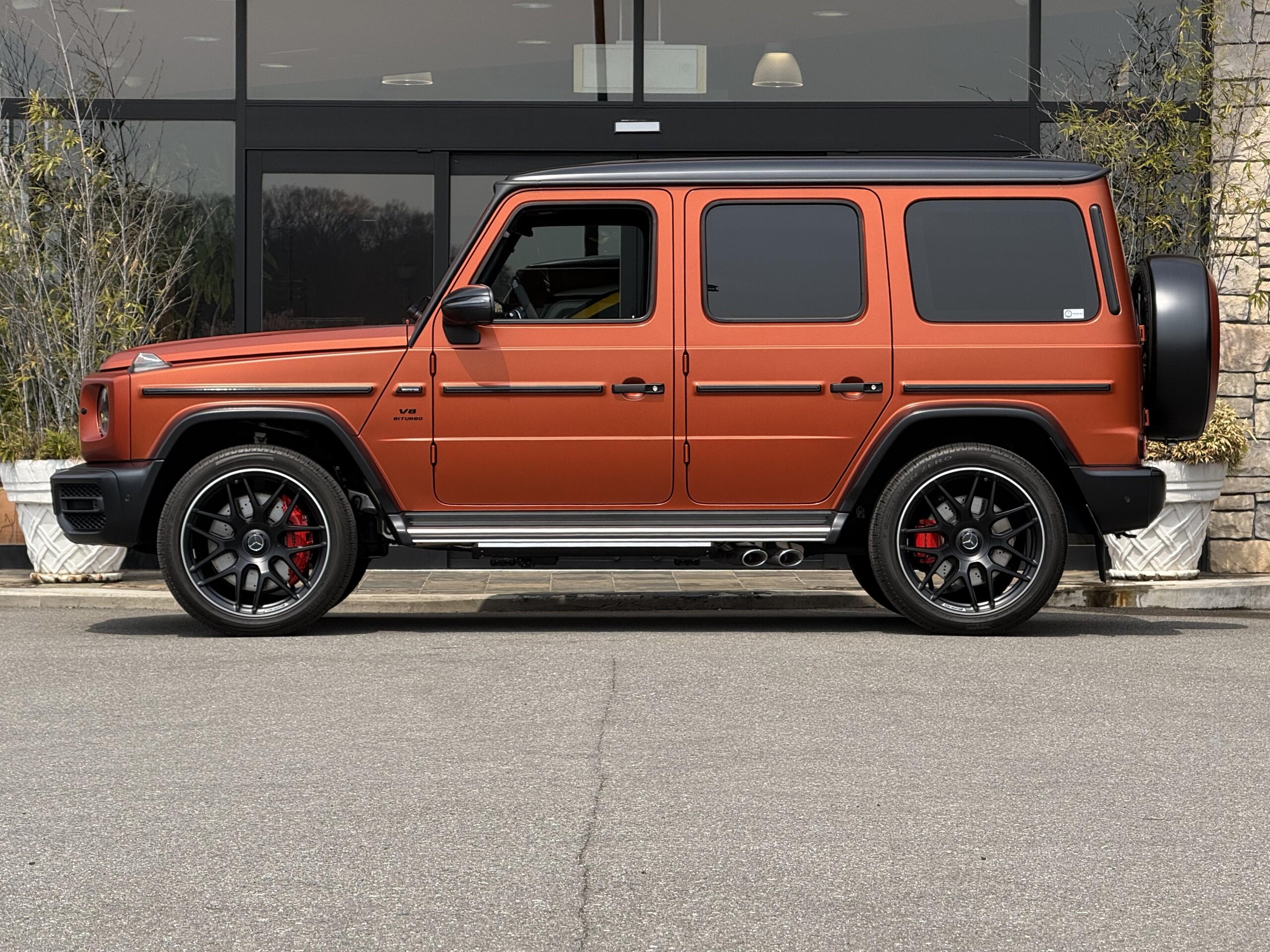 2022 Mercedes-AMG G-Class - メルセデスＡＭＧ Gクラス G63 マグノ ヒーロー エディション 4WD AMGナイトパッケージマグノ マットブラック22インチAW AMGカーボンファイバーインテリアトリム カーボンパフォーマンスステア G manufakturプログラム・プラス 限定車 専用色マグノコッパーオレンジ