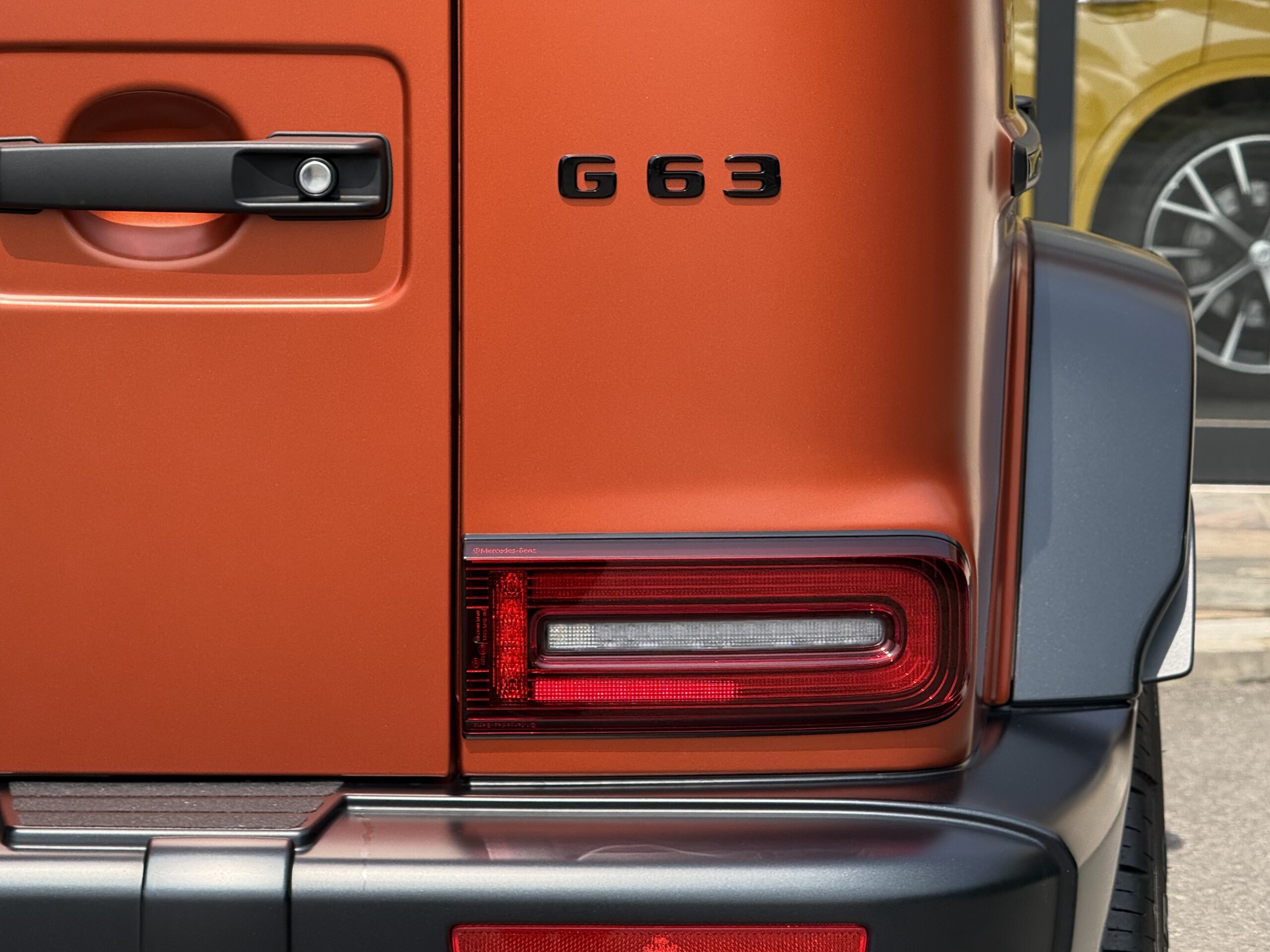 2022 Mercedes-AMG G-Class - メルセデスＡＭＧ Gクラス G63 マグノ ヒーロー エディション 4WD AMGナイトパッケージマグノ マットブラック22インチAW AMGカーボンファイバーインテリアトリム カーボンパフォーマンスステア G manufakturプログラム・プラス 限定車 専用色マグノコッパーオレンジ