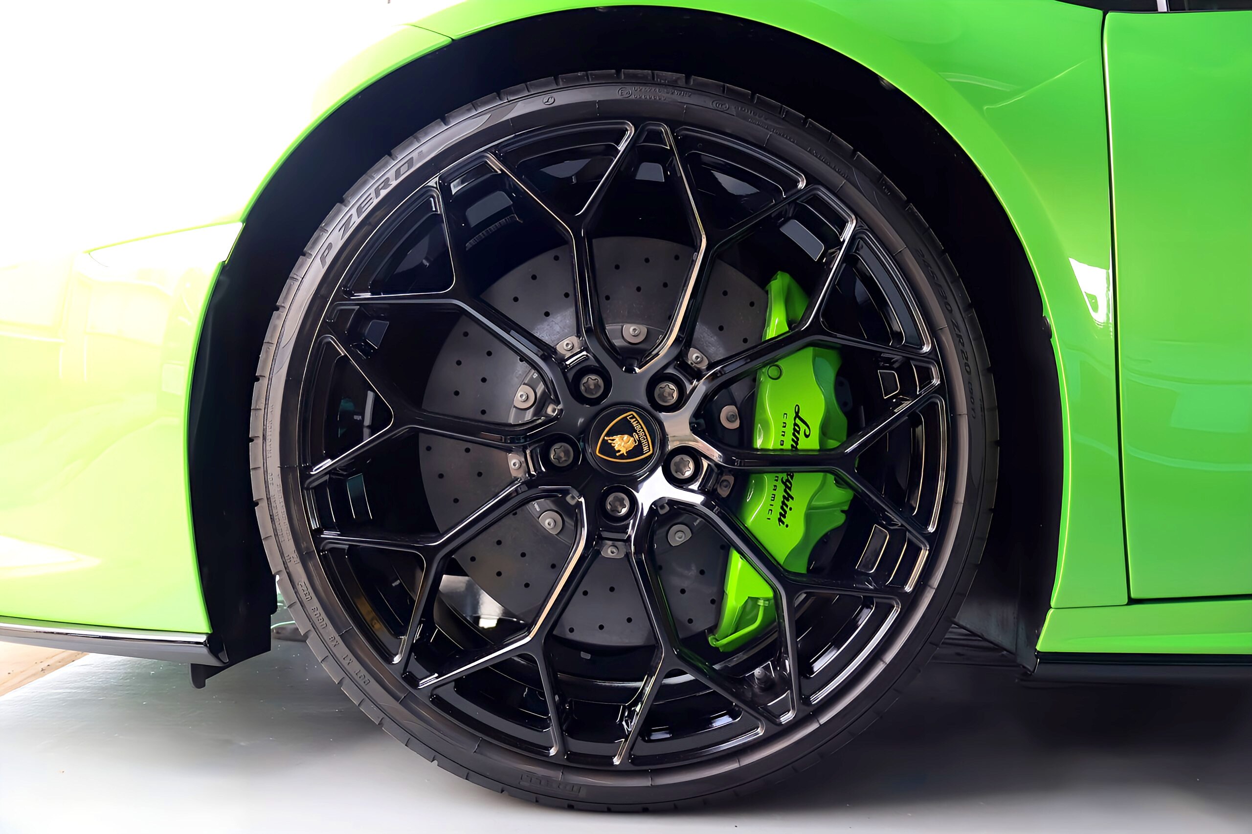 2022 Lamborghini HuracanSpider - ランボルギーニ ウラカンスパイダー EVO RWD (LDF) バルブ強化前最終 ドライバーP Pフィルム Narvi 20 forgedshinyblack AW Lifestyle DriverPack for spyder Style package Black Lamborghini Dynamic Steering Full electrically adjustable and heatedseats