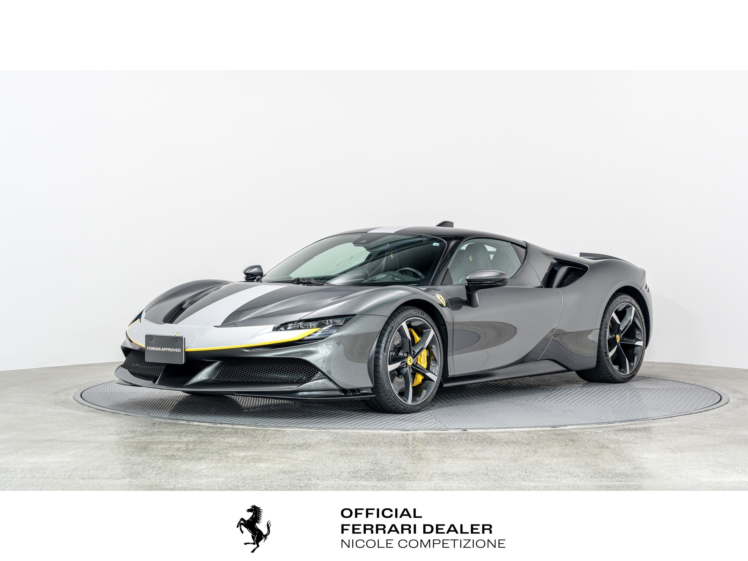 2022 Ferrari SF90 Stradale - フェラーリ SF90ストラダーレ アセット フィオラノ F1 DCT E4WD OP1310・走行1100km・アップルカープレイ・ツートンストライプ・LEDカーボンステアリング・スペシャルレザー・リアパーキングカメラ・スペシャルデザインシート・カラードインナーディテール