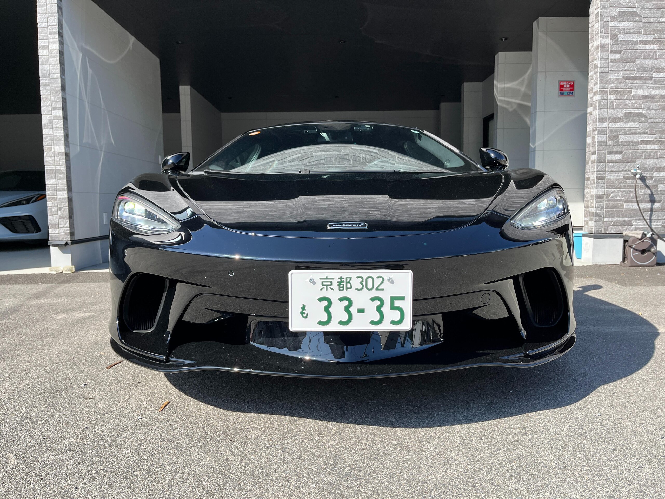 2022 McLaren GT - マクラーレン GT リュクス カーボンセラミックブレーキ スポーツエグゾースト フロントリフティング 21アルミホイールフィニッシュタングステン BOWERS&WILKINSサウンドシステム コントラストダブルパイピングステッチ