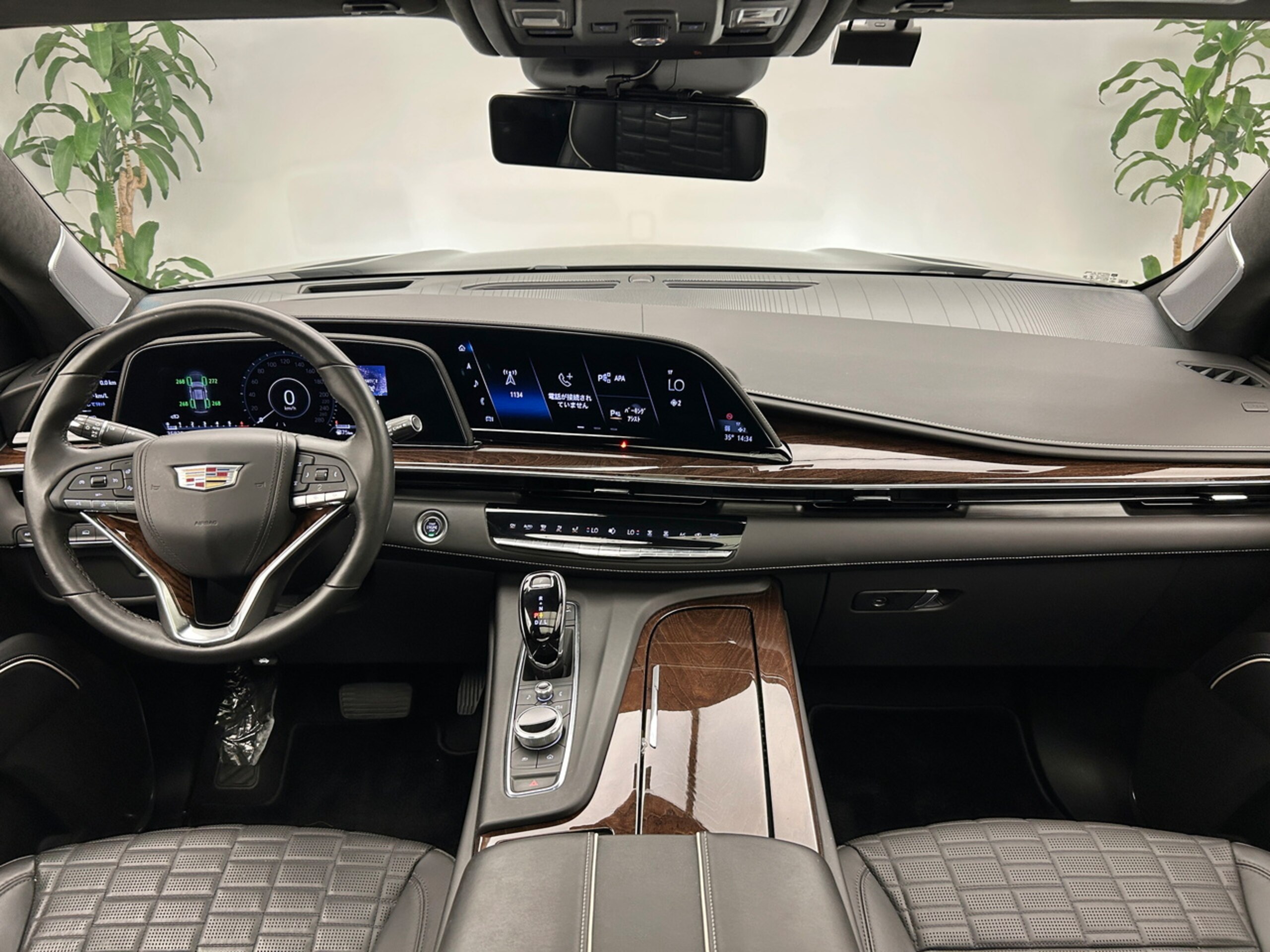 2022 Cadillac Escalade - キャデラック エスカレード スポーツ 4WD 正規D車 ナイトビジョン ガラスサンルーフ AppleCarPlay AndoroidAuto 38インチOLEDディスプレイ AKGサウンドシステム アダプティブクルーズ 全周囲カメラ 3列シート