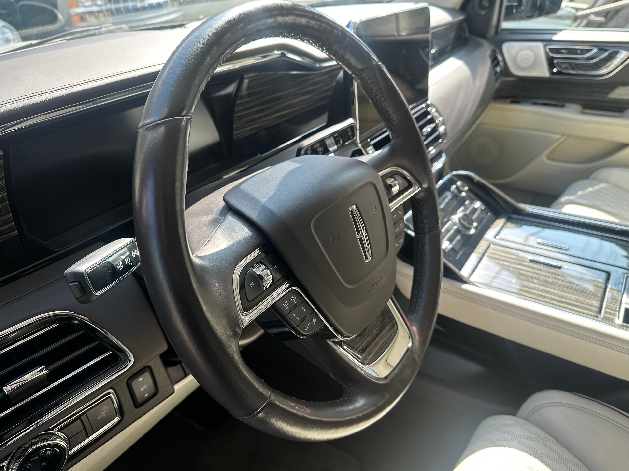 2022 Lincoln Navigator - 2022 لينكولن Navigator