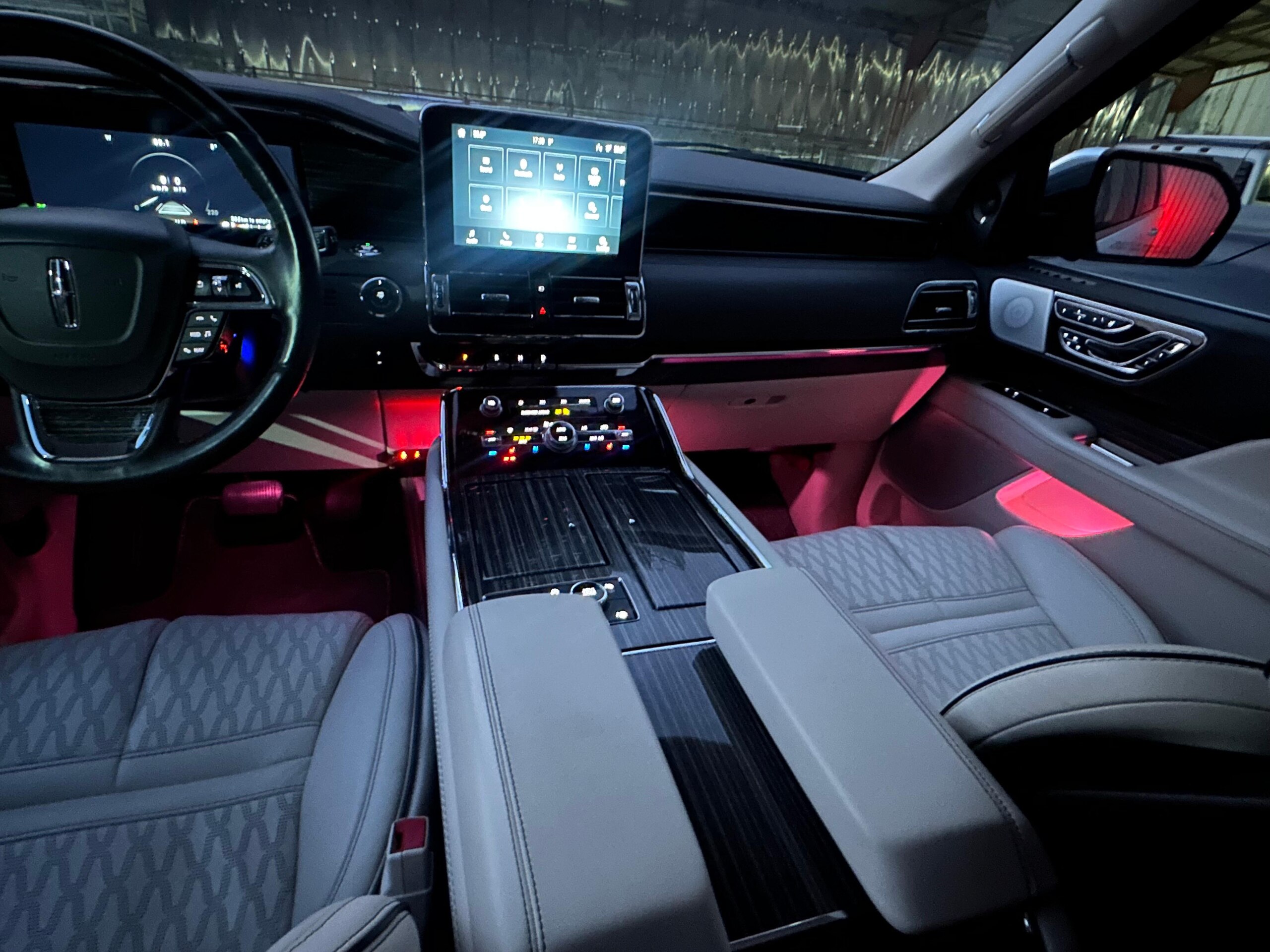 2022 Lincoln Navigator - 2022 لينكولن Navigator