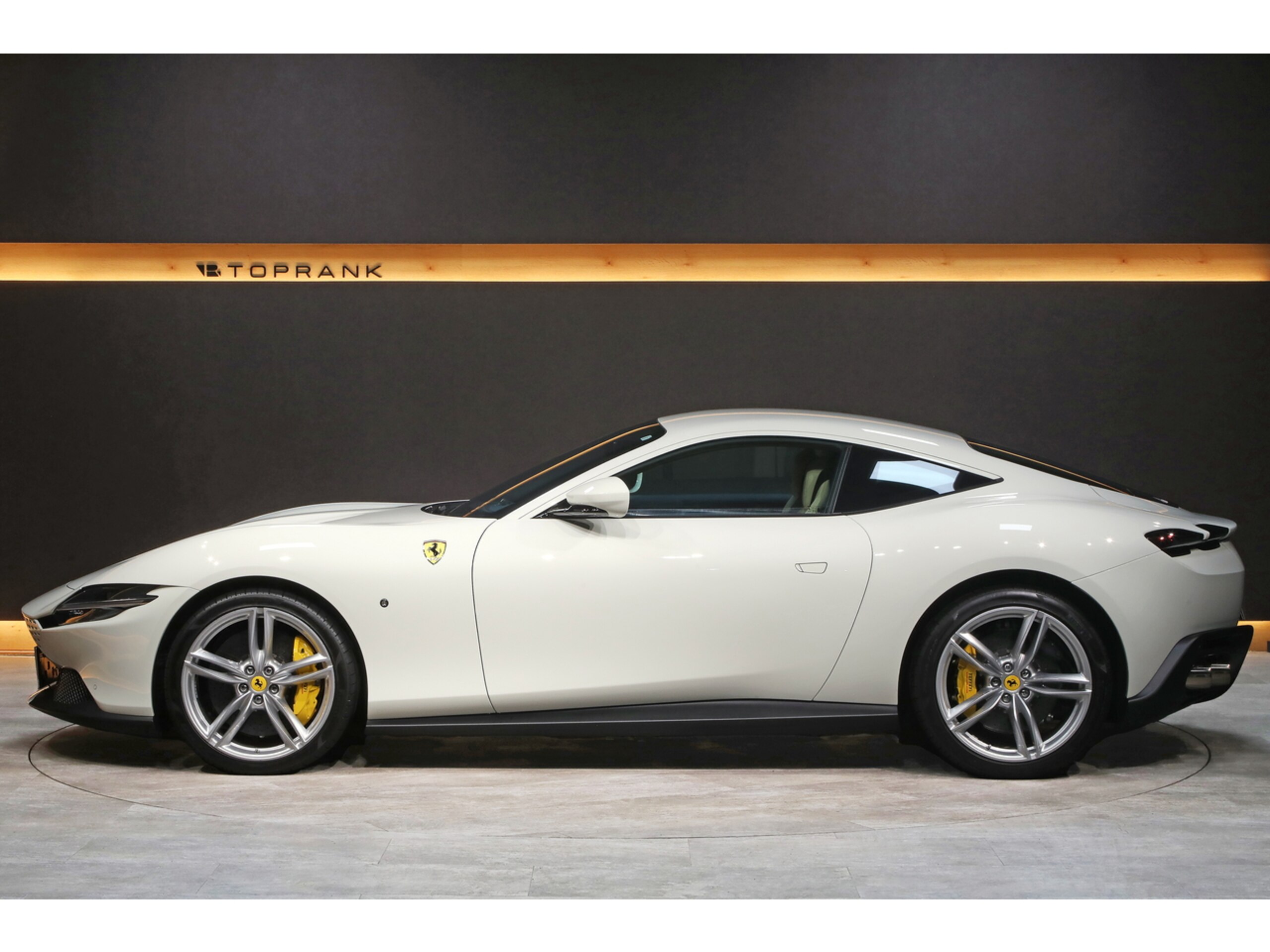 2023 Ferrari Roma - 2023 فيراري Roma