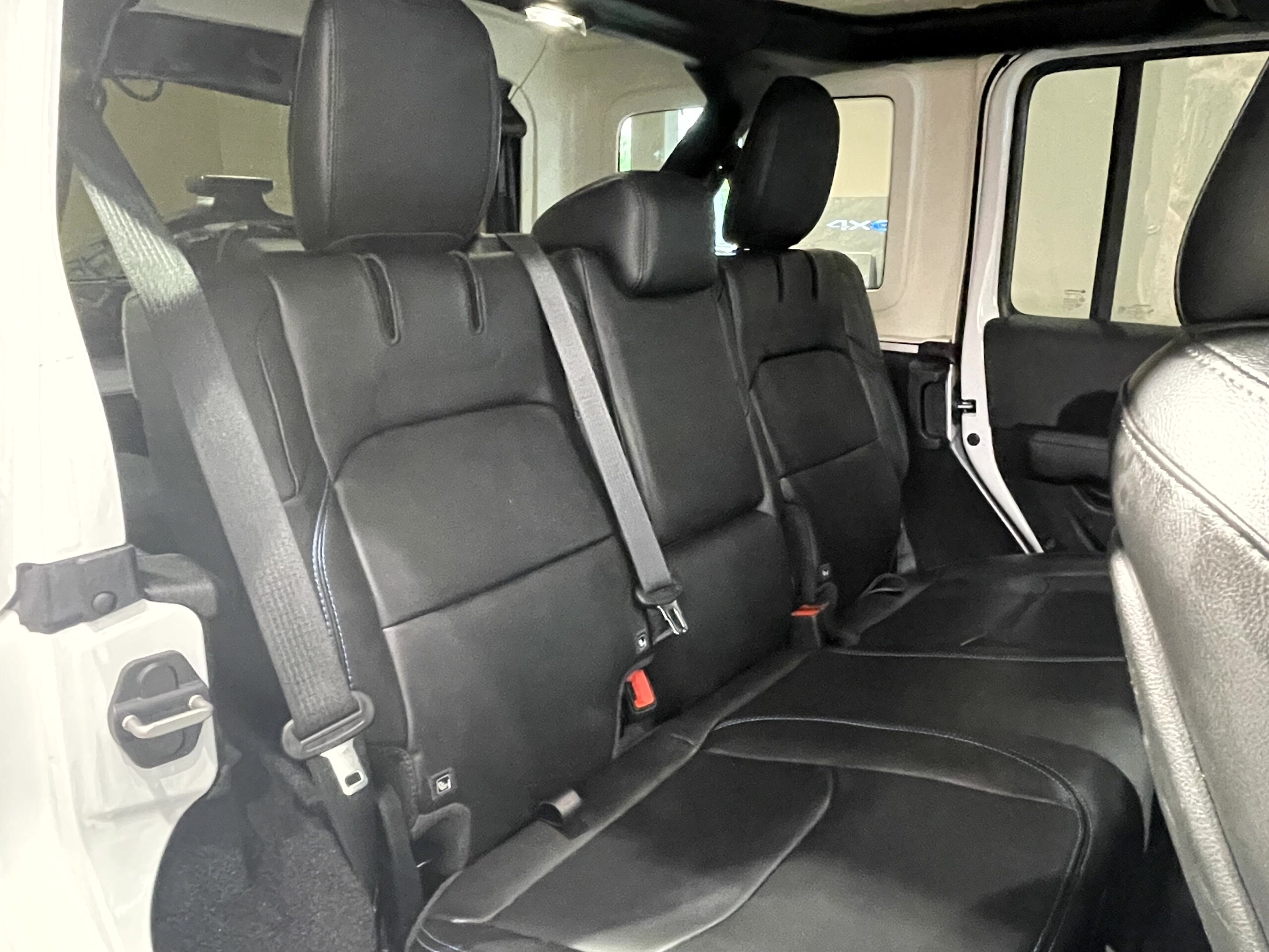 2023 Jeep Wrangler - ジープ ラングラー アンリミテッド ルビコン 4xe 4WD 左ハンドル/PHEV/純正ナビ/純正17インチAW/ハンドルヒーター/黒革シート/シートヒーター/バックカメラ/サイドビューカメラ/フロントカメラ/革巻ステアリング/ブラインドスポットモニター/スマートキー/フルセグTV