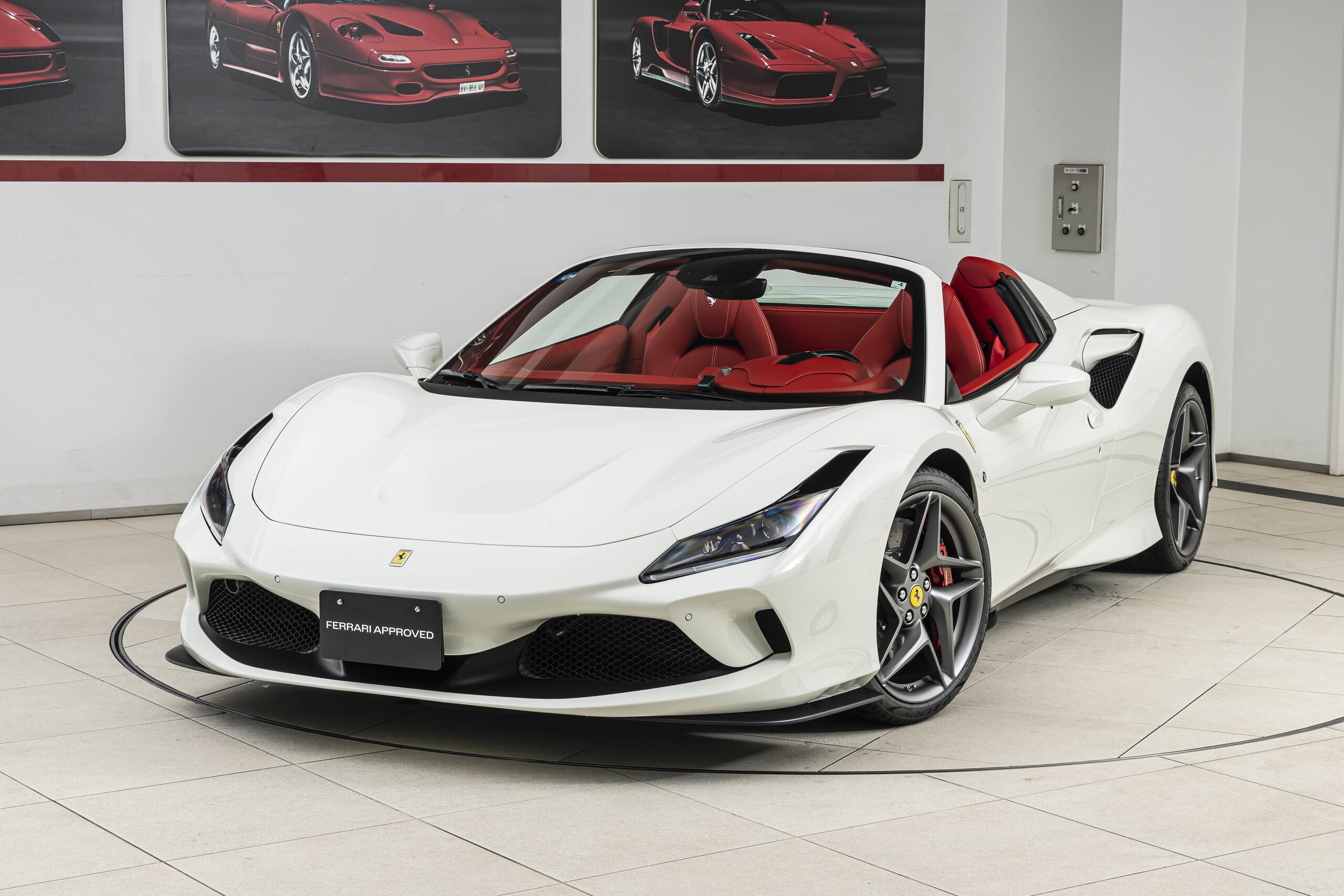 2023 Ferrari F8Spider - フェラーリ F8スパイダー F1 DCT Bianco Avus/Rosso Ferrari