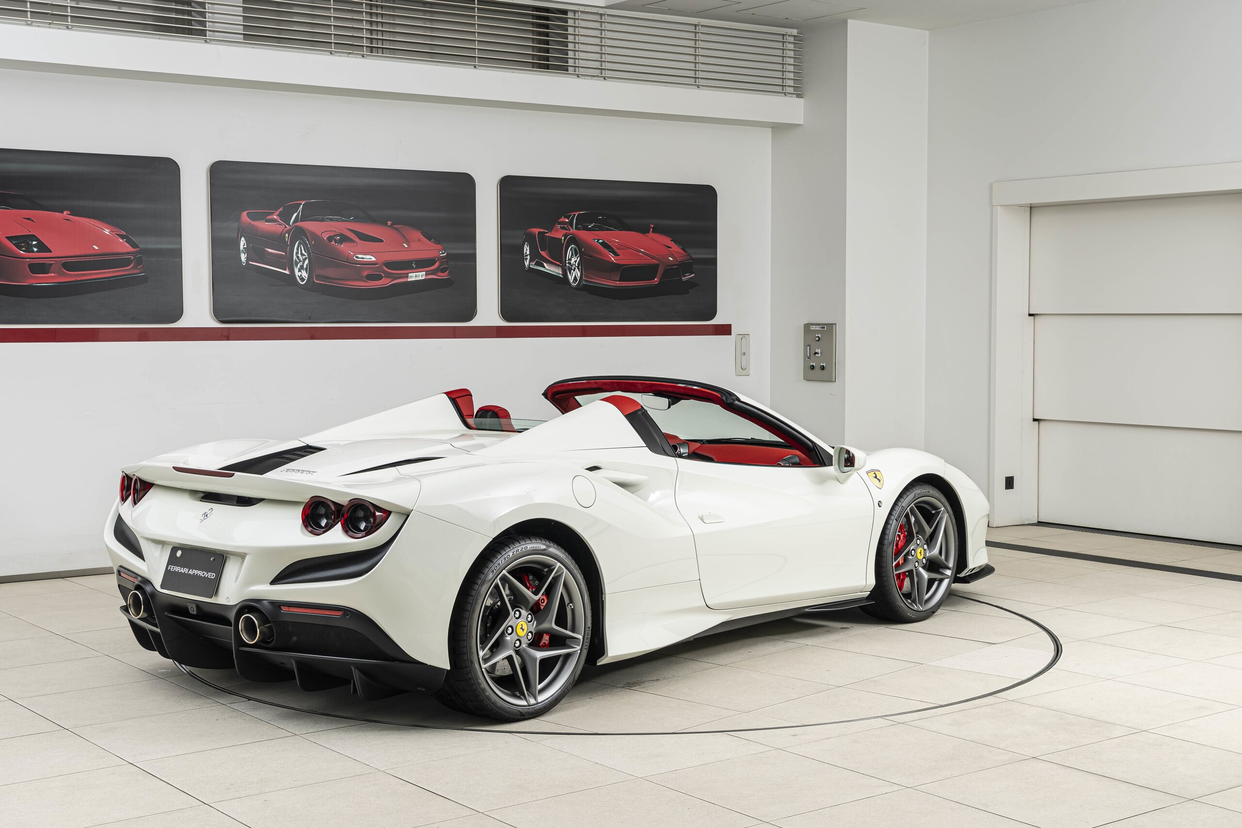 2023 Ferrari F8Spider - フェラーリ F8スパイダー F1 DCT Bianco Avus/Rosso Ferrari