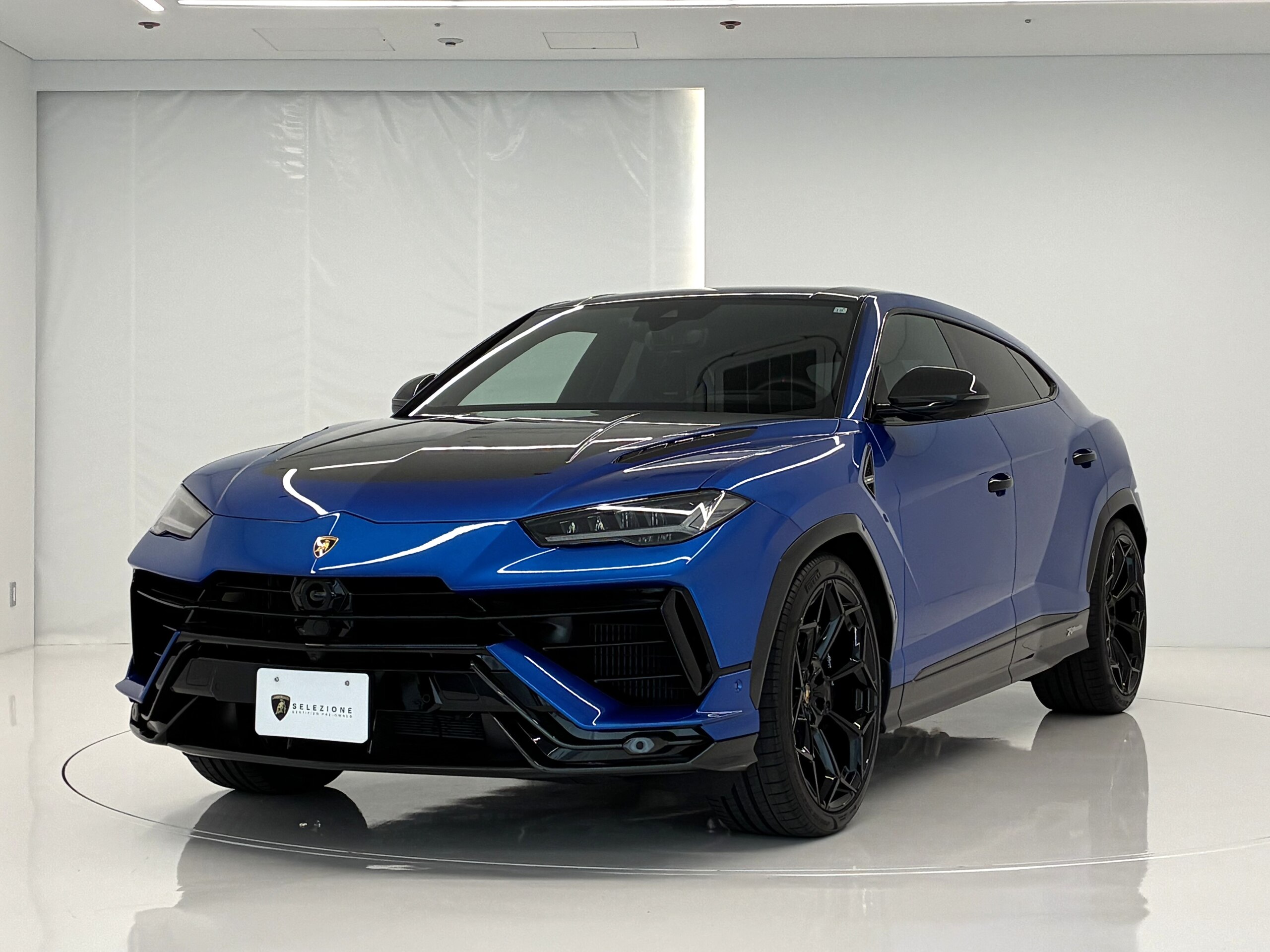2023 Lamborghini Urus - 2023 لامبورغيني Urus