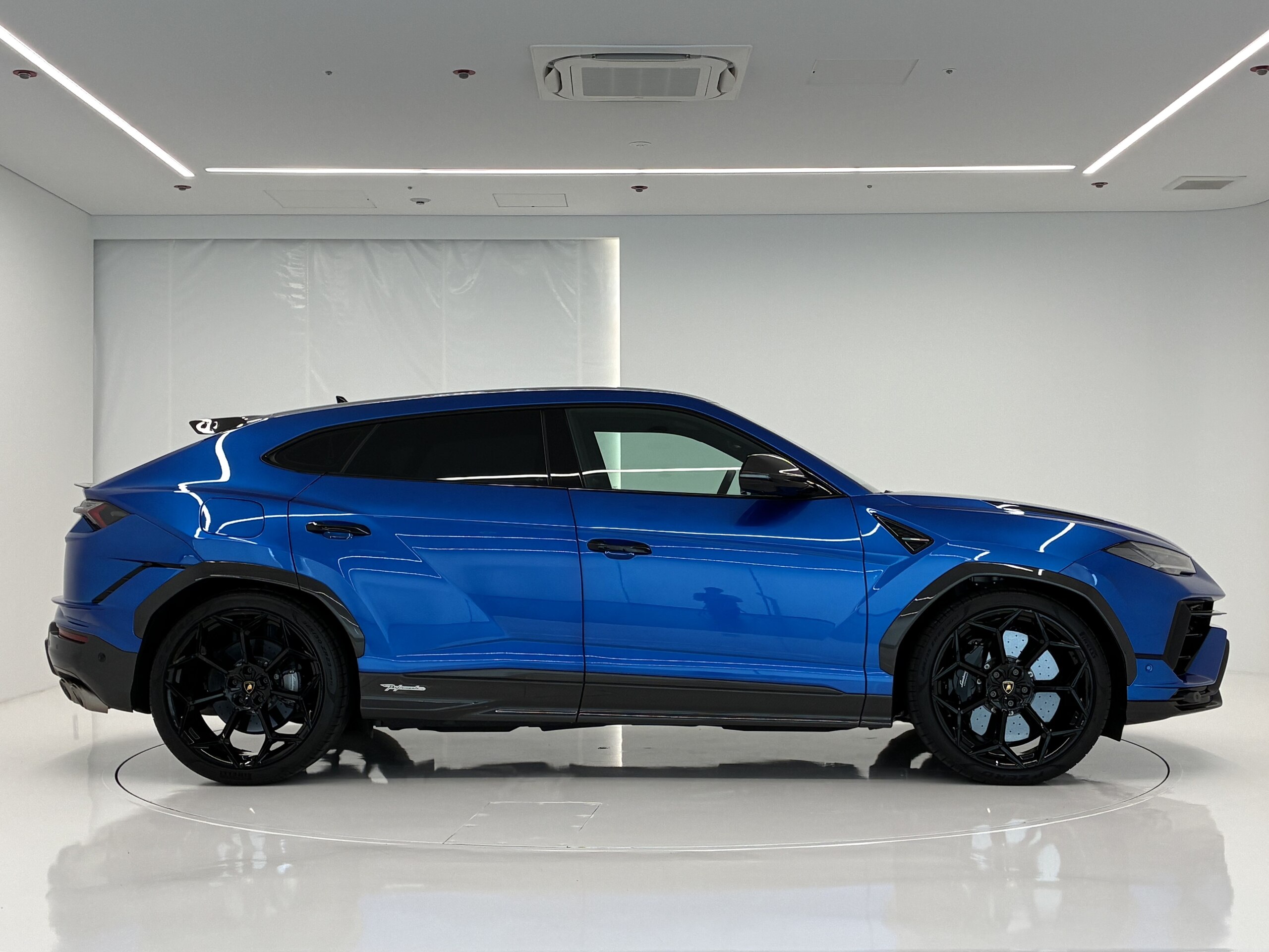 2023 Lamborghini Urus - 2023 لامبورغيني Urus