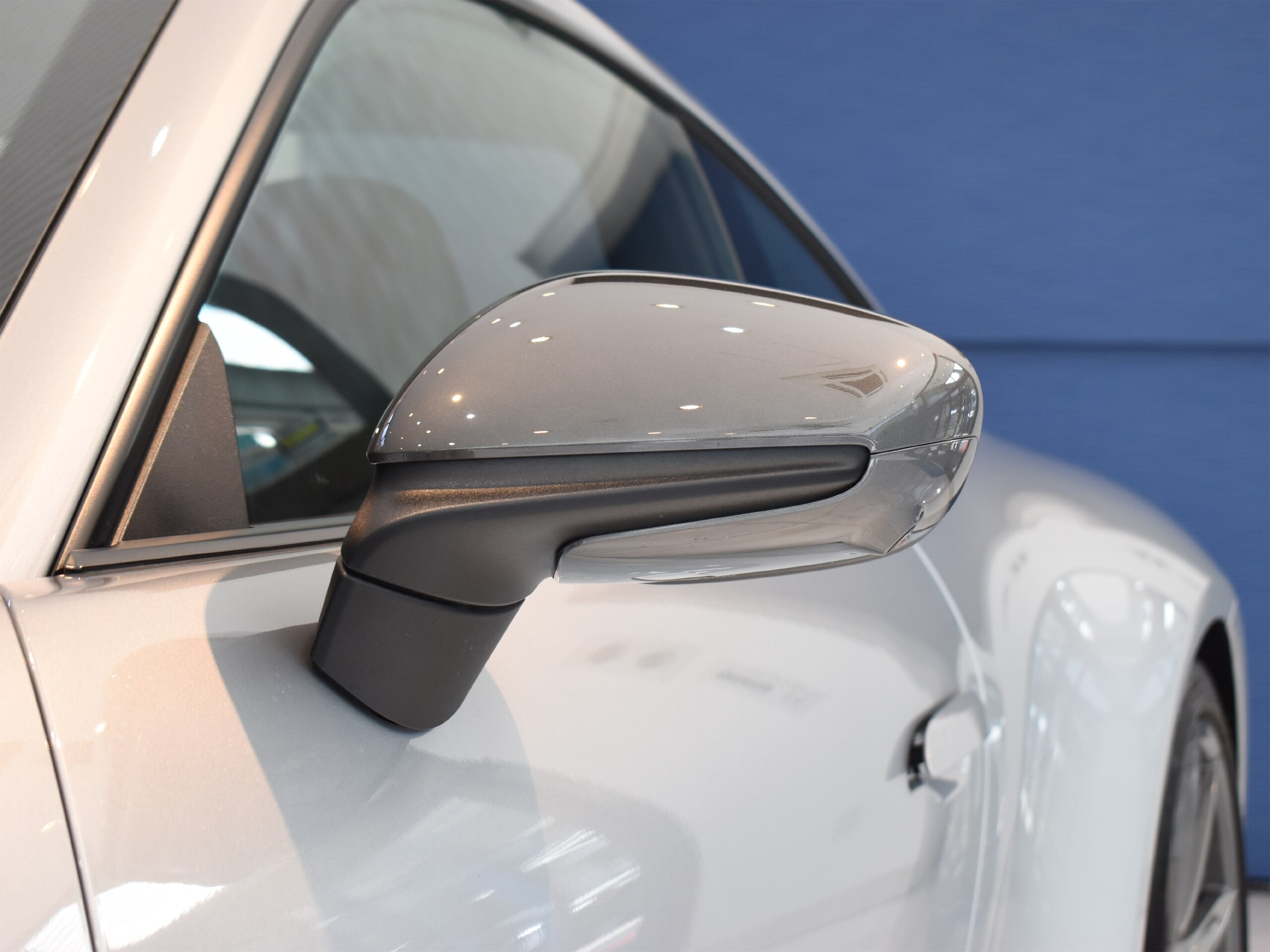 2023 Porsche 911 - ポルシェ 911 カレラT GTシルバー ガラスサンルーフ エクステンデットレザーインテリア Race-Texルーフライニング レーンチェンジアシスト スポクロ スポエグ