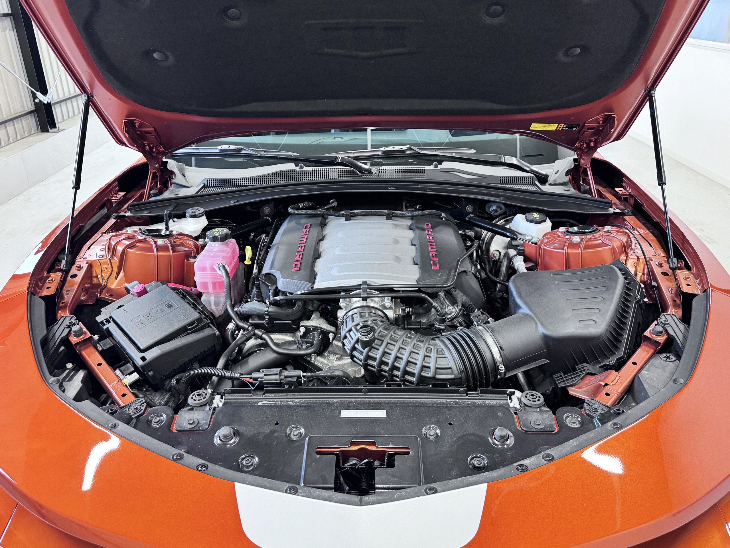 2023 Chevrolet Camaro - シボレー カマロ ビビッドオレンジ エディション 国内20台限定車・正規ディーラー車・RECAROパフォーマンスシート・純正ナビ・AppleCarPlay・エアロパーツ・LEDヘッドライト・シートヒーター&クーラー・ETC