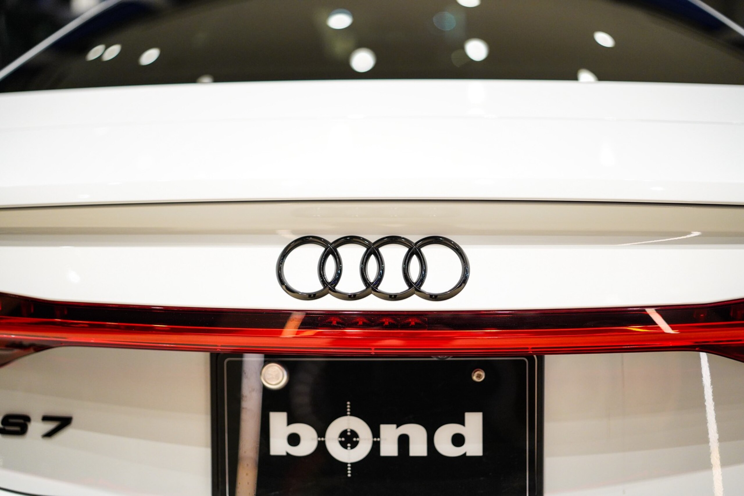 2023 Audi RS7 Sportback - アウディ RS7スポーツバック エアサスペンション装着車 4WD パフォーマンス ブラックAudi ring &カーボン/グロスブラックスタイリングPKG 左ハンドル RSスポーツエキゾーストシステム グロスカーボンRSエクステリアパーツ Bang&Olufsen 3Dサウンド 22インチ5YスポークAW