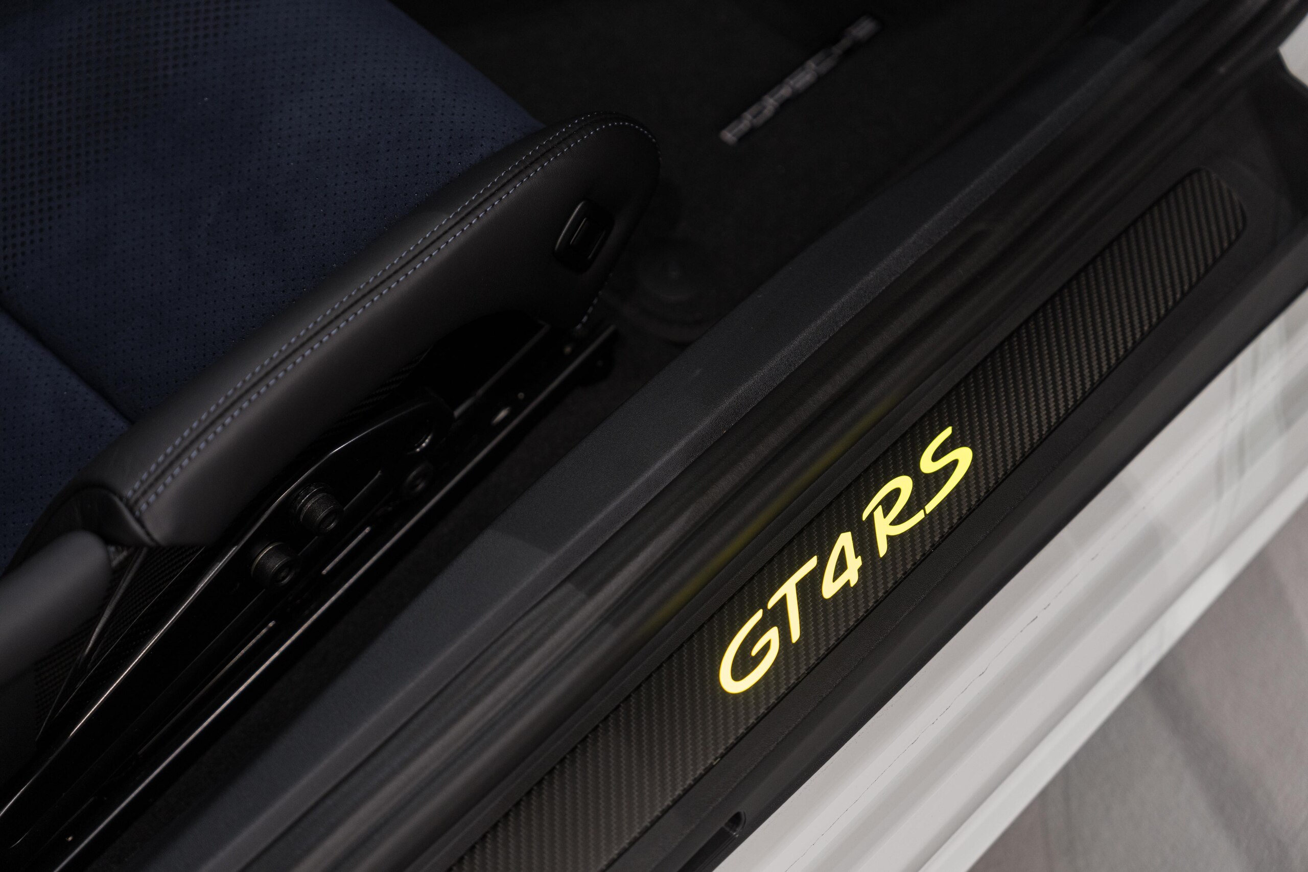 2023 Porsche 718 Cayman - ポルシェ 718ケイマン GT4 RS PDK クラブスポーツPKG インディゴブルーホイール フロントリフト ディープシーブルーシートベルト アクセントロゴPKG ヴァイザッハPKG スポーツクロノPKG ハイグロスブラックキャリパー