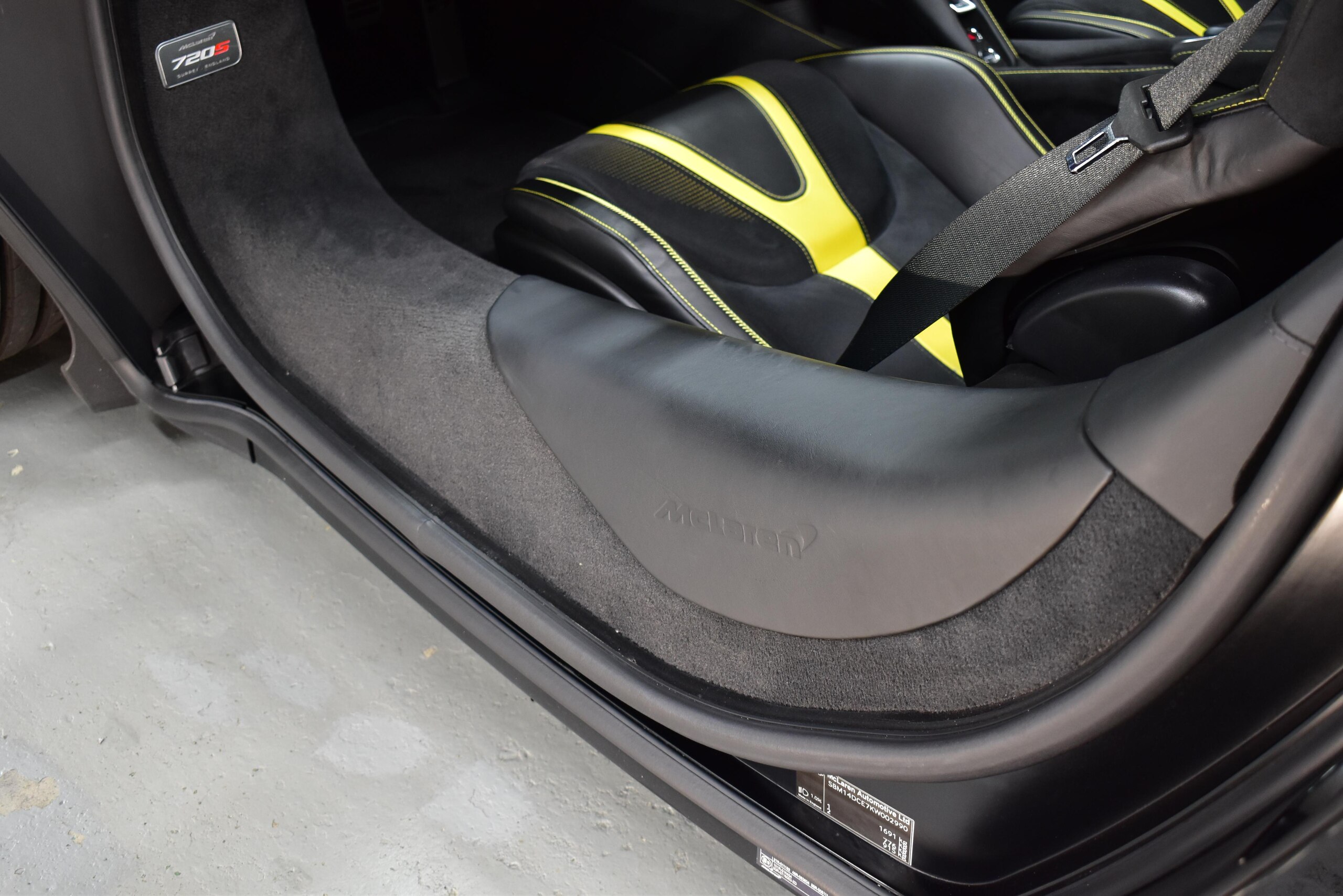 2023 McLaren 720S