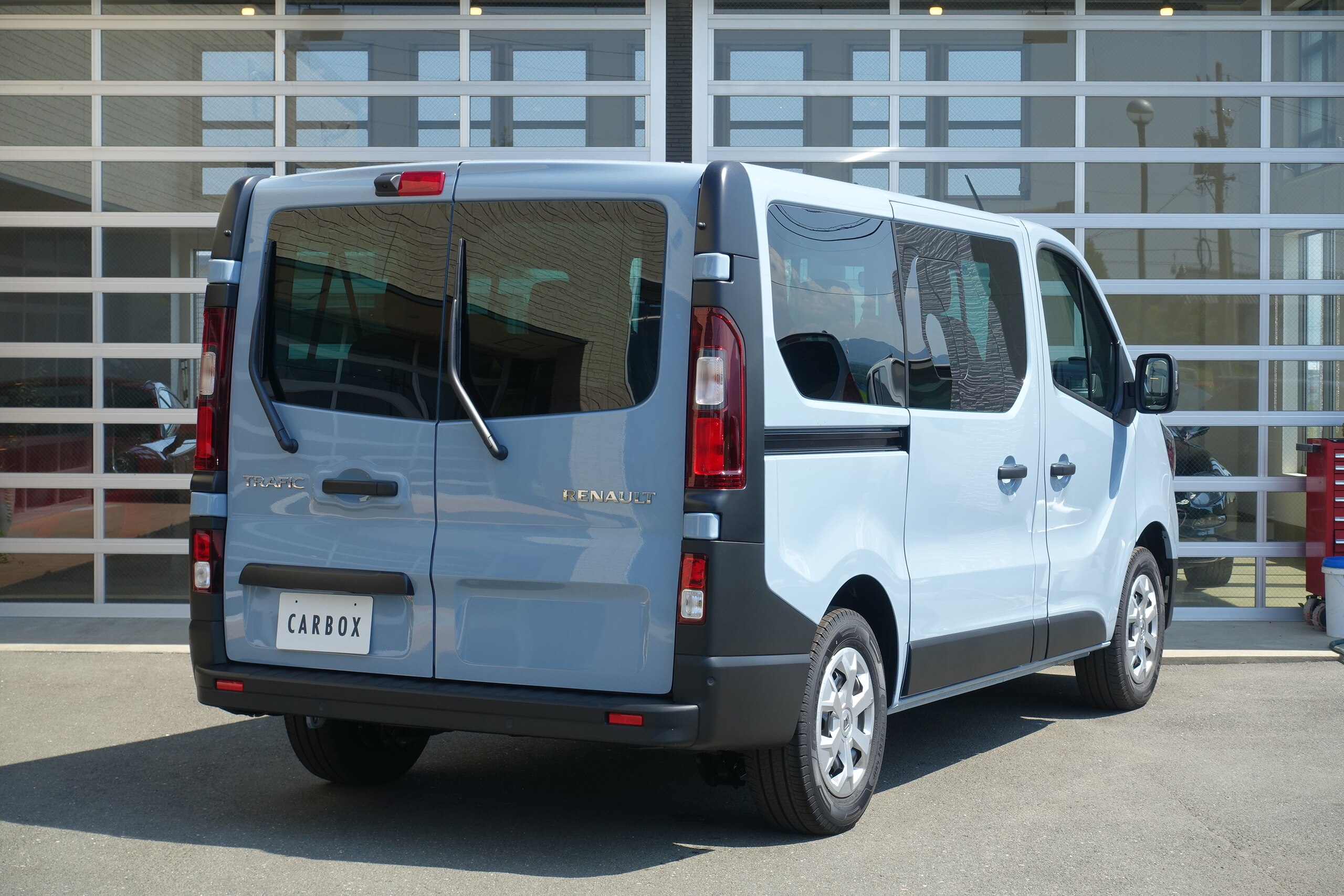 2023 Renault Trafic - ルノー トラフィック Combi Passenger Zen Applecarplay バックカメラ