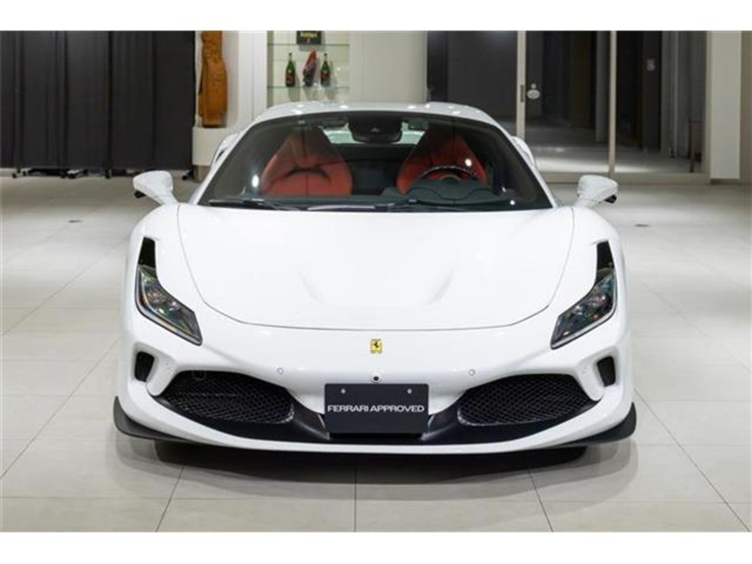 2023 Ferrari F8Spider - フェラーリ F8スパイダー F1 DCT カラーBiancoCervino/RossoFerrari アラウンドビュー サペンションリフター LEDカーボンステア ジアッロブレーキキャリパー カーボンサイドスプリッター イエローレブカウンター AppleCarPlay
