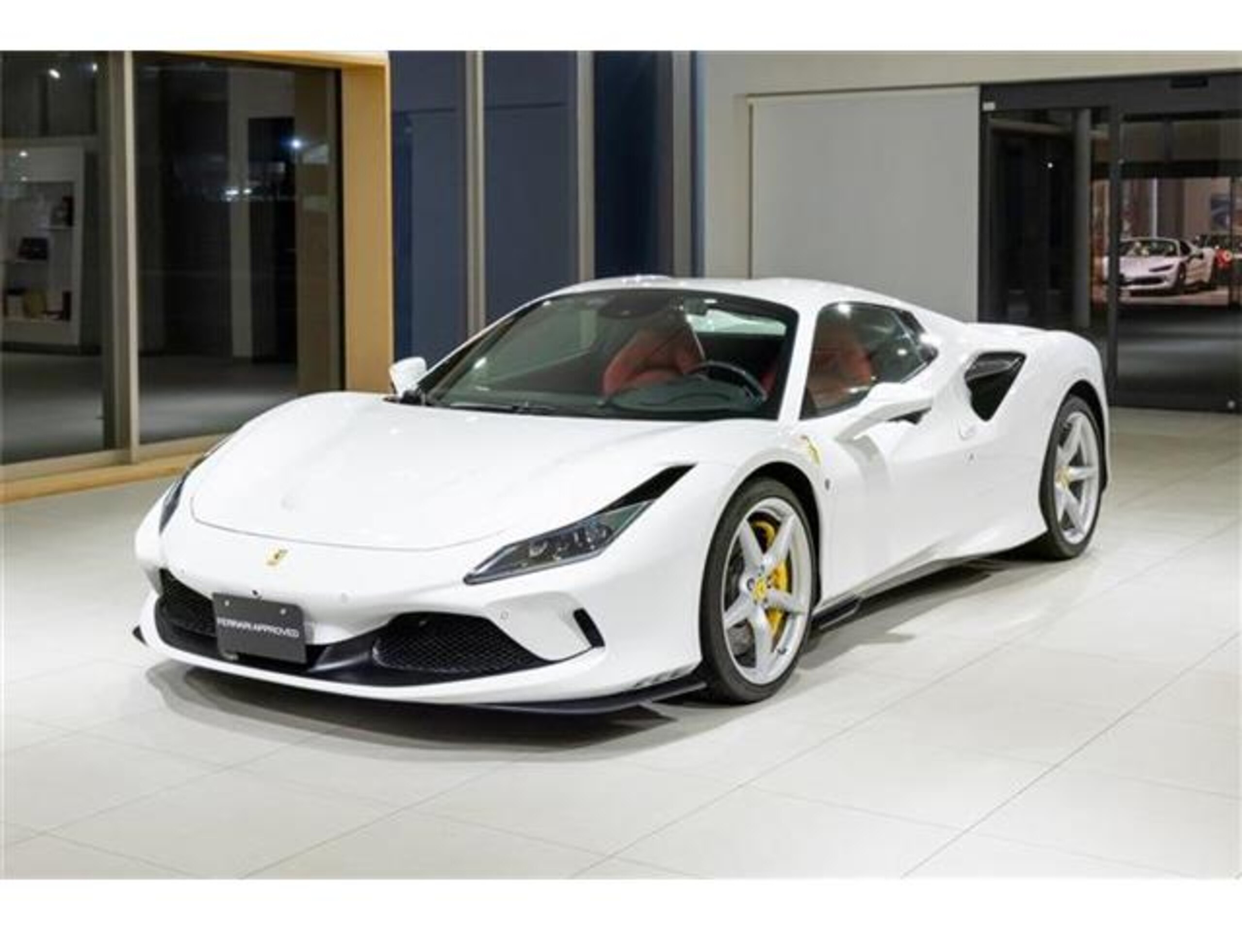 2023 Ferrari F8Spider - フェラーリ F8スパイダー F1 DCT カラーBiancoCervino/RossoFerrari アラウンドビュー サペンションリフター LEDカーボンステア ジアッロブレーキキャリパー カーボンサイドスプリッター イエローレブカウンター AppleCarPlay