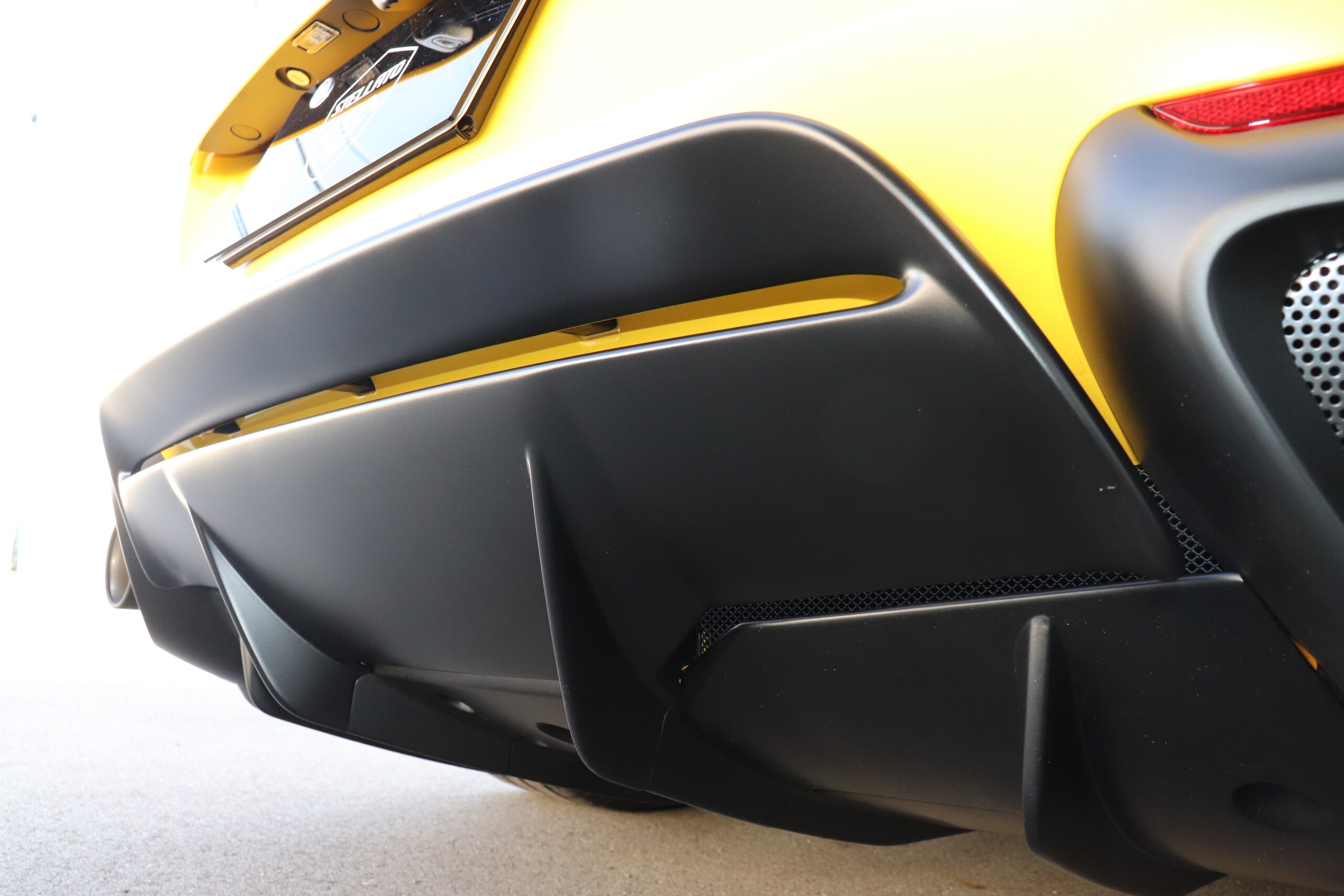 2023 Ferrari 812GTS - フェラーリ 812GTS F1 DCT GIALLO MODENA/XPEL STEALTH全面施工済/カーボンファイバーインテリア/デイトナレーシングシート/マットブラック鍛造ホイール/SBLファンクション付きアダプティブヘッドライト/サスペンションリフター