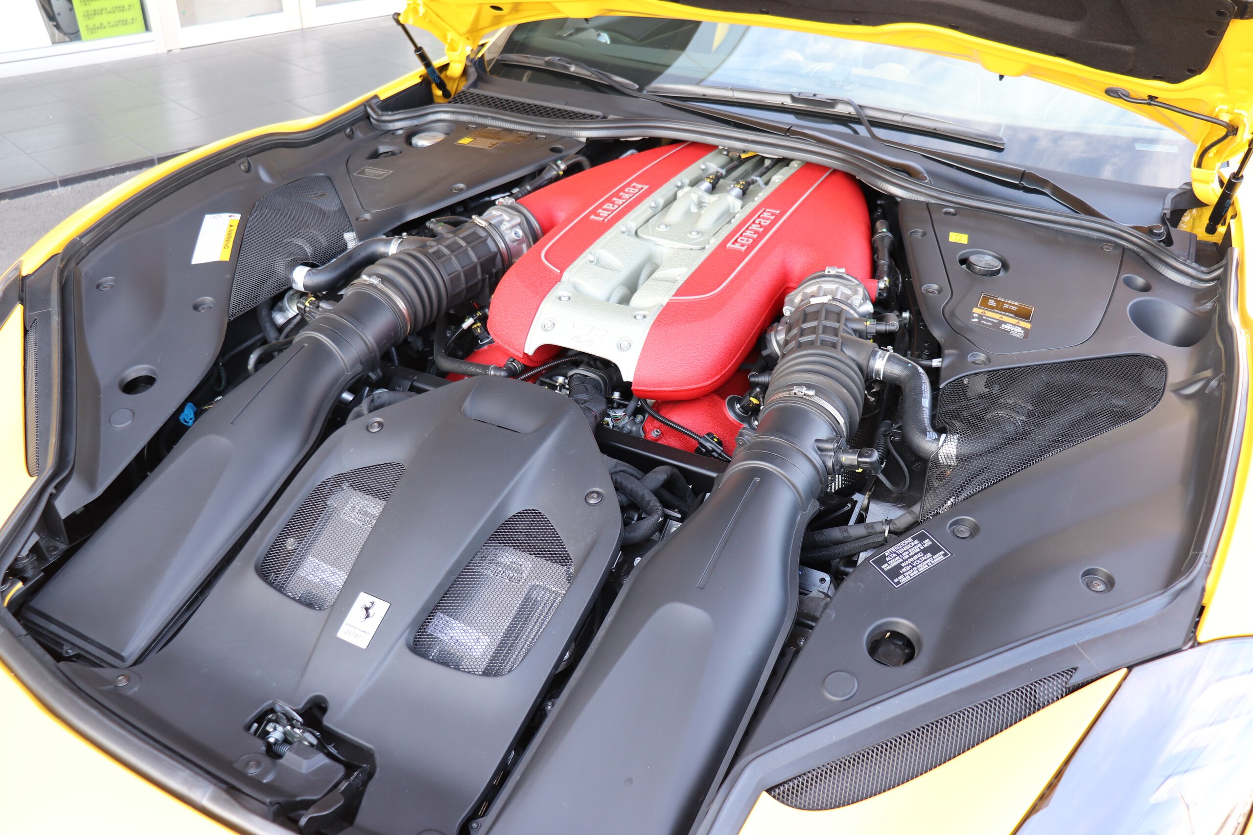 2023 Ferrari 812GTS - フェラーリ 812GTS F1 DCT GIALLO MODENA/XPEL STEALTH全面施工済/カーボンファイバーインテリア/デイトナレーシングシート/マットブラック鍛造ホイール/SBLファンクション付きアダプティブヘッドライト/サスペンションリフター
