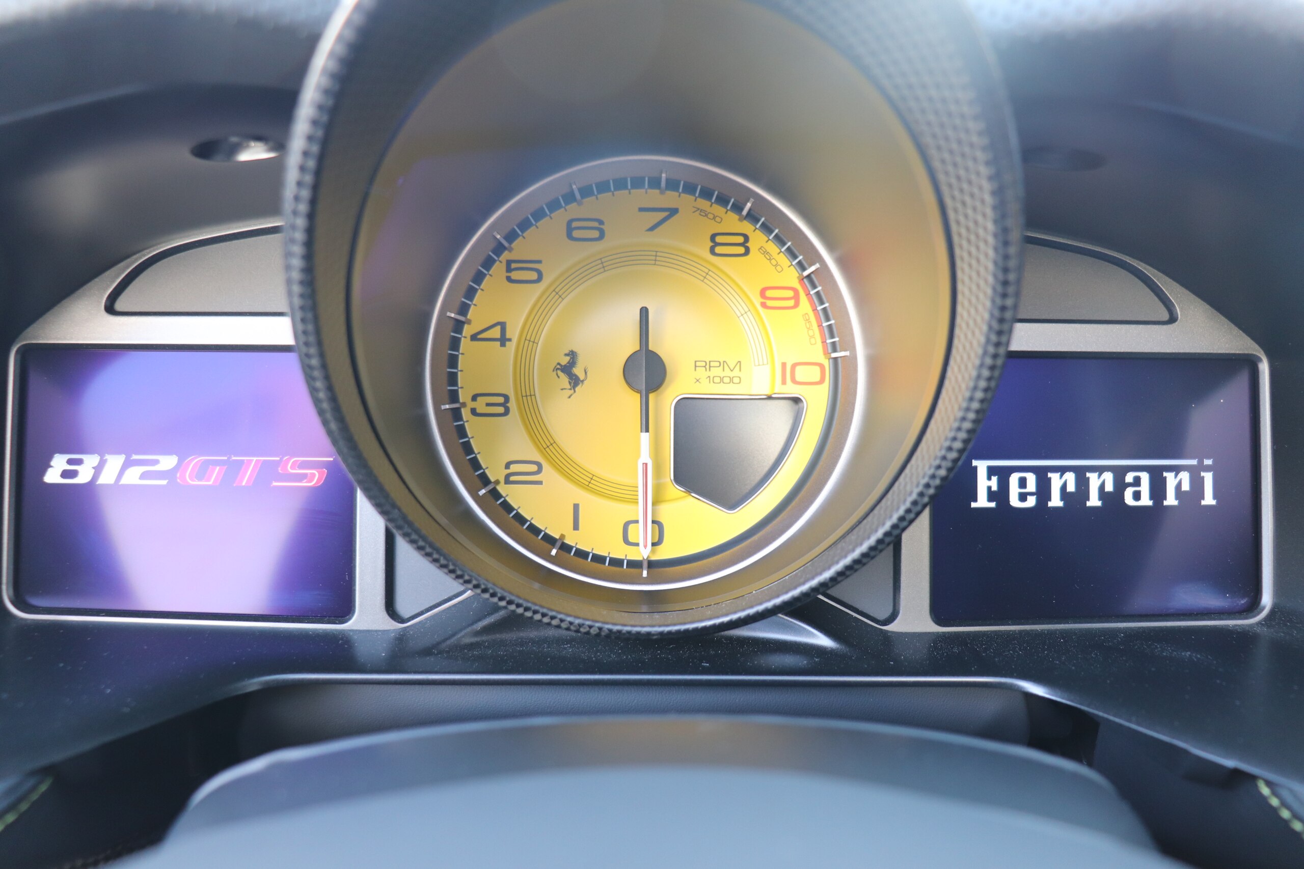 2023 Ferrari 812GTS - フェラーリ 812GTS F1 DCT GIALLO MODENA/XPEL STEALTH全面施工済/カーボンファイバーインテリア/デイトナレーシングシート/マットブラック鍛造ホイール/SBLファンクション付きアダプティブヘッドライト/サスペンションリフター