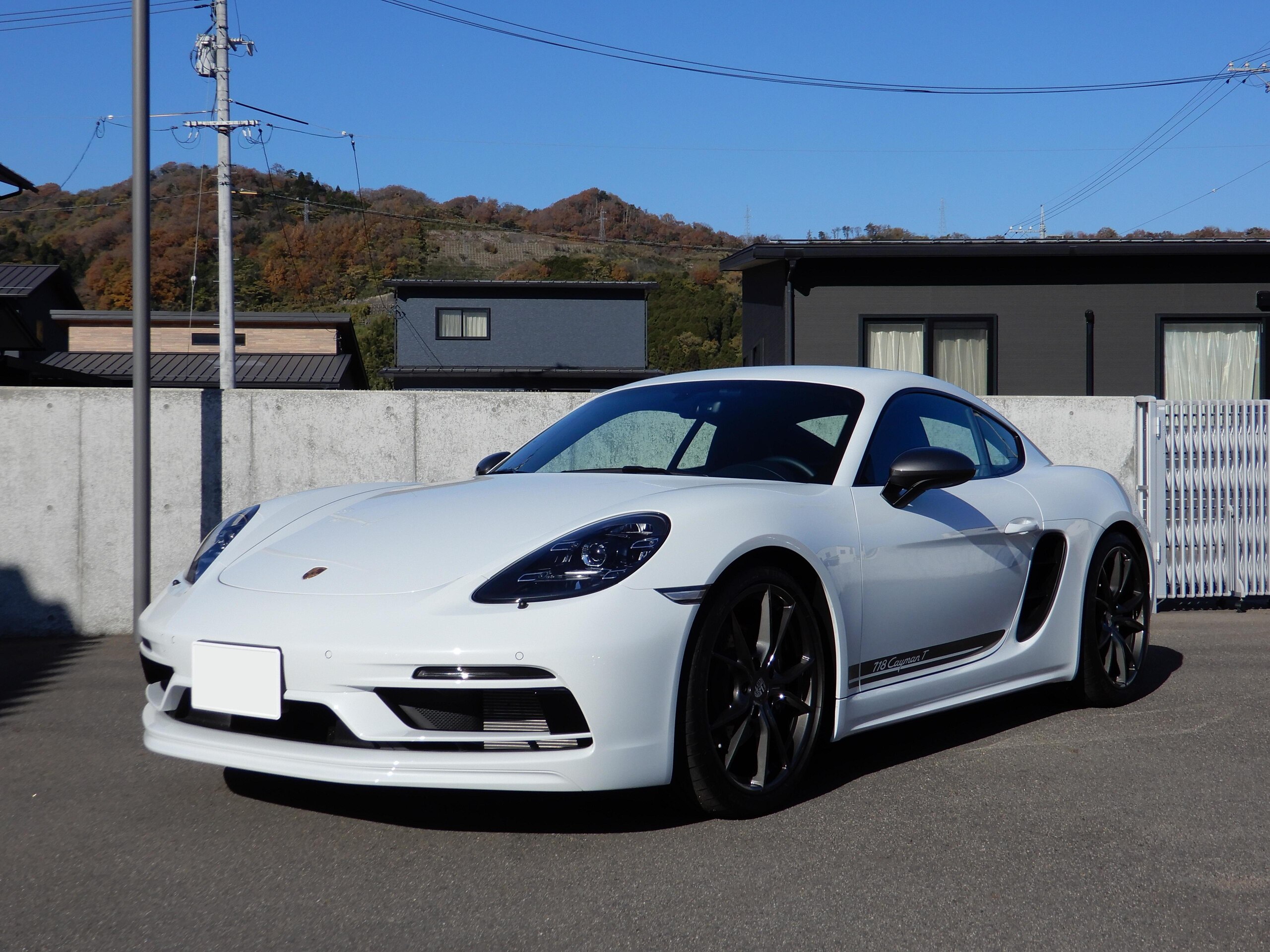 2023 Porsche 718 CaymanT - 2023 بورشه 718 CaymanT