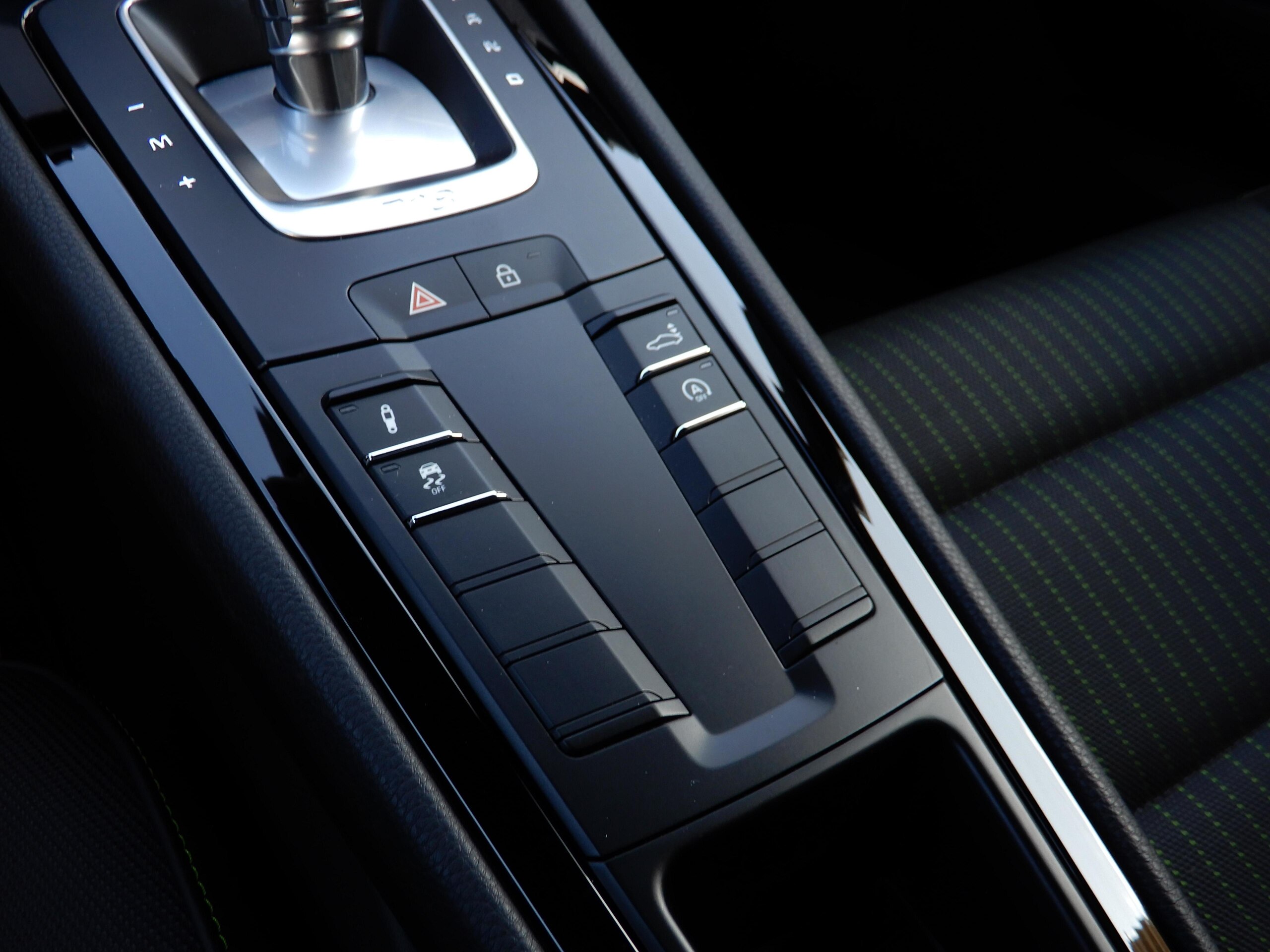 2023 Porsche 718 CaymanT - ポルシェ 718ケイマンT PDK 左H スポーツクロノPKG スポーツデザインPKG 718TインテリアPKG PDLS ポルシェエントリー&ドライブシステム