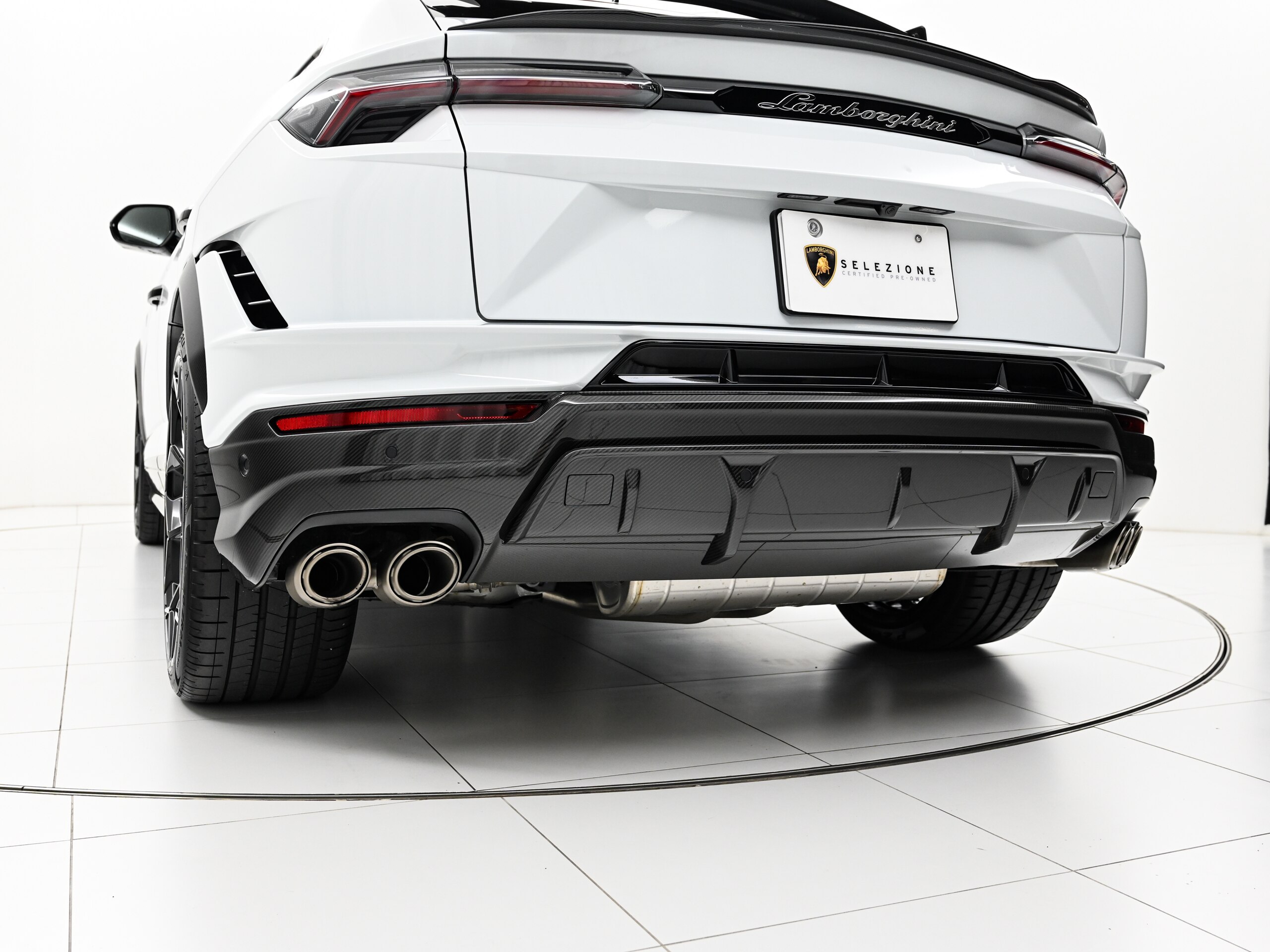 2023 Lamborghini Urus - 2023 لامبورغيني Urus