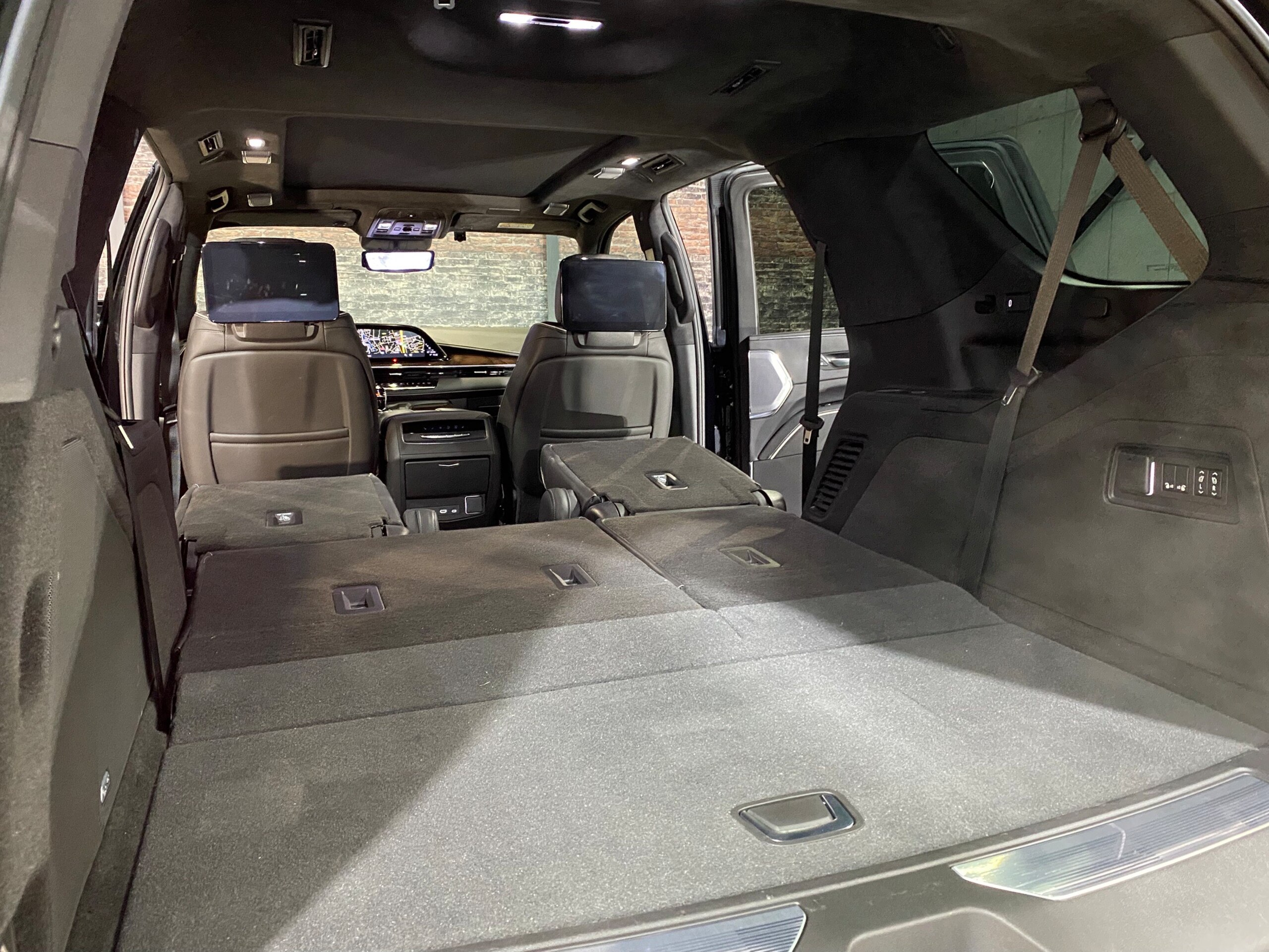 2023 Cadillac Escalade - キャデラック エスカレード プラチナム 4WD 冷蔵庫/パノラミックルーフ/後席モニター