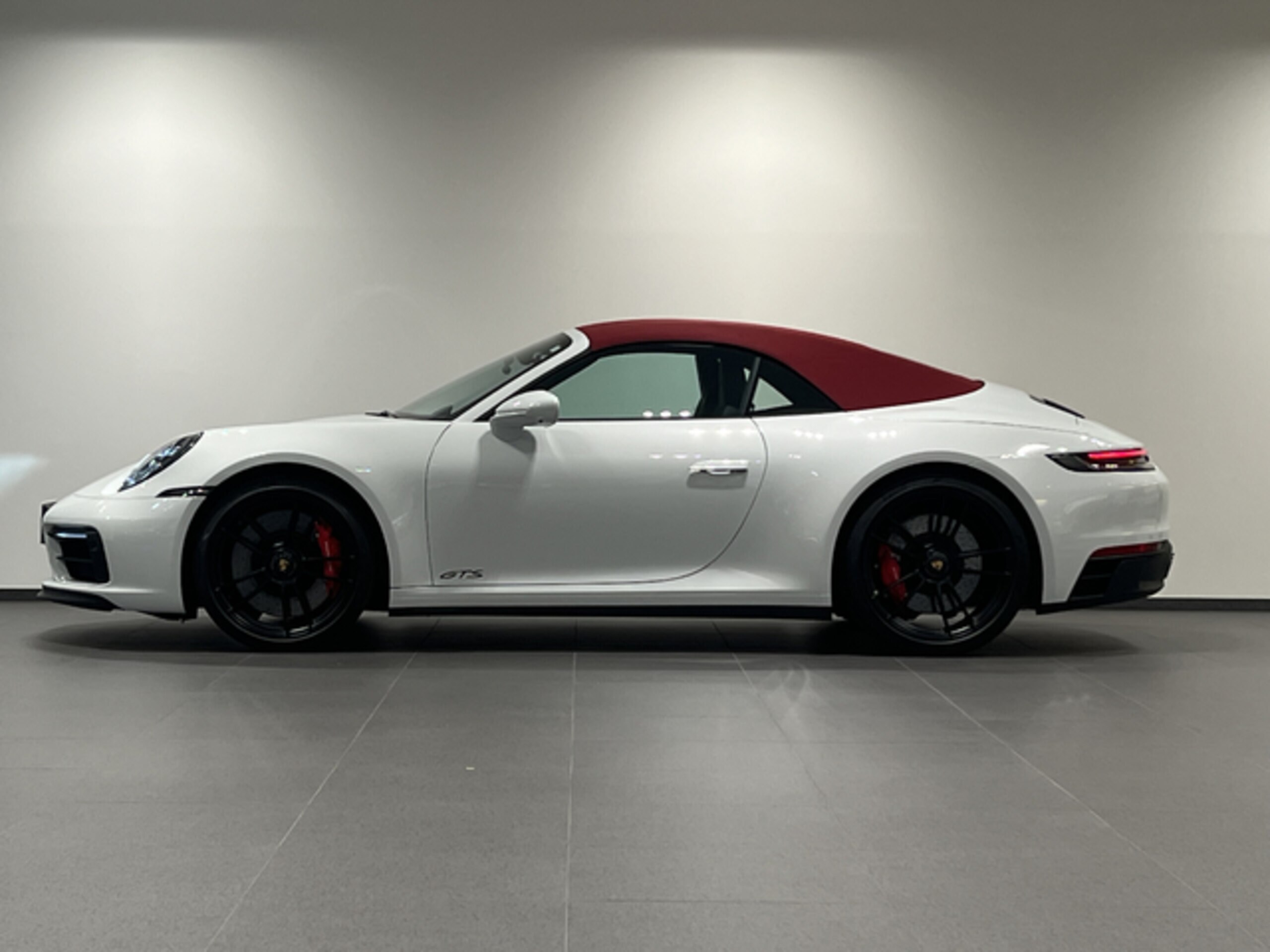 2023 Porsche 911 Cabriolet