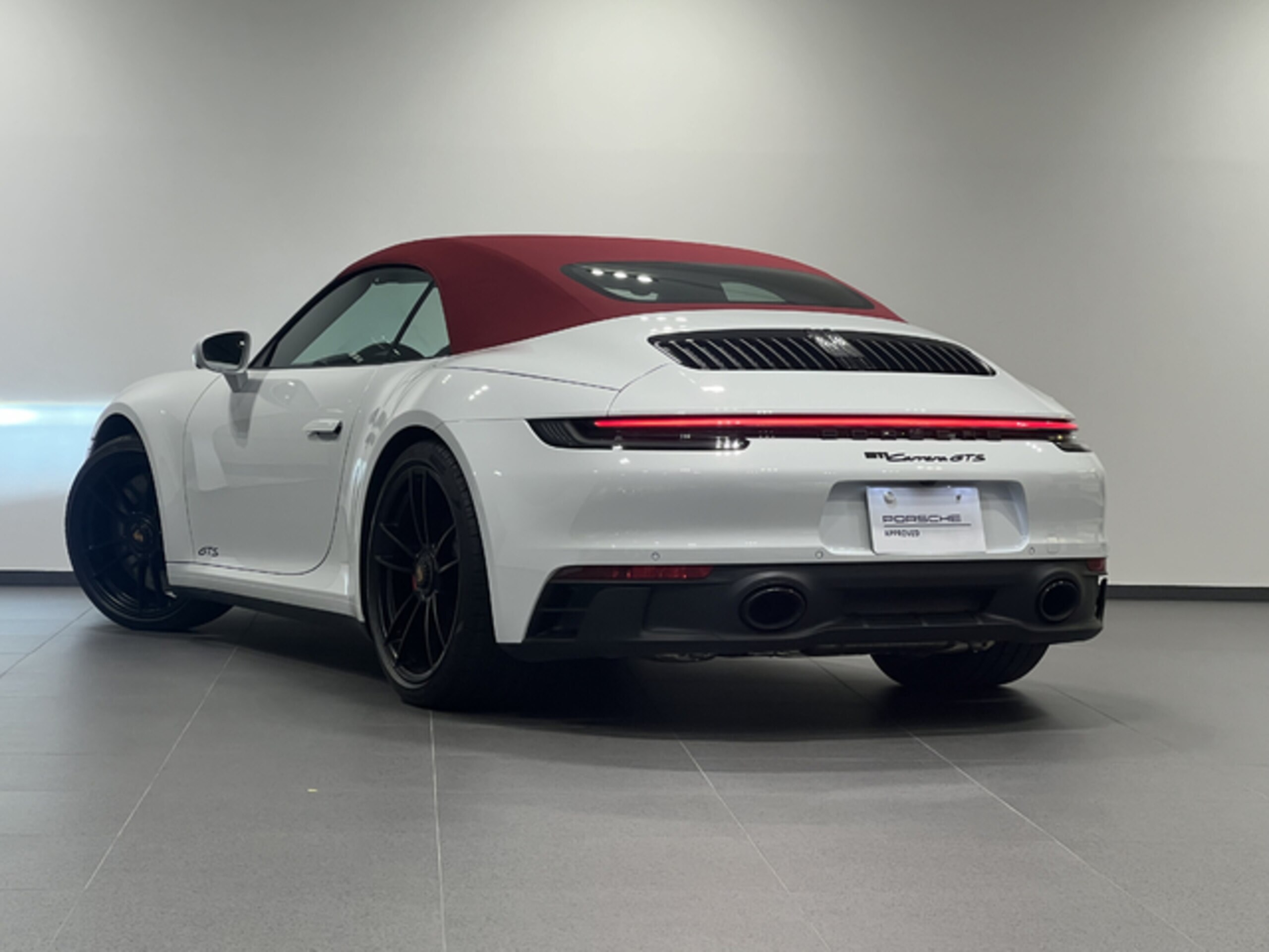 2023 Porsche 911 Cabriolet