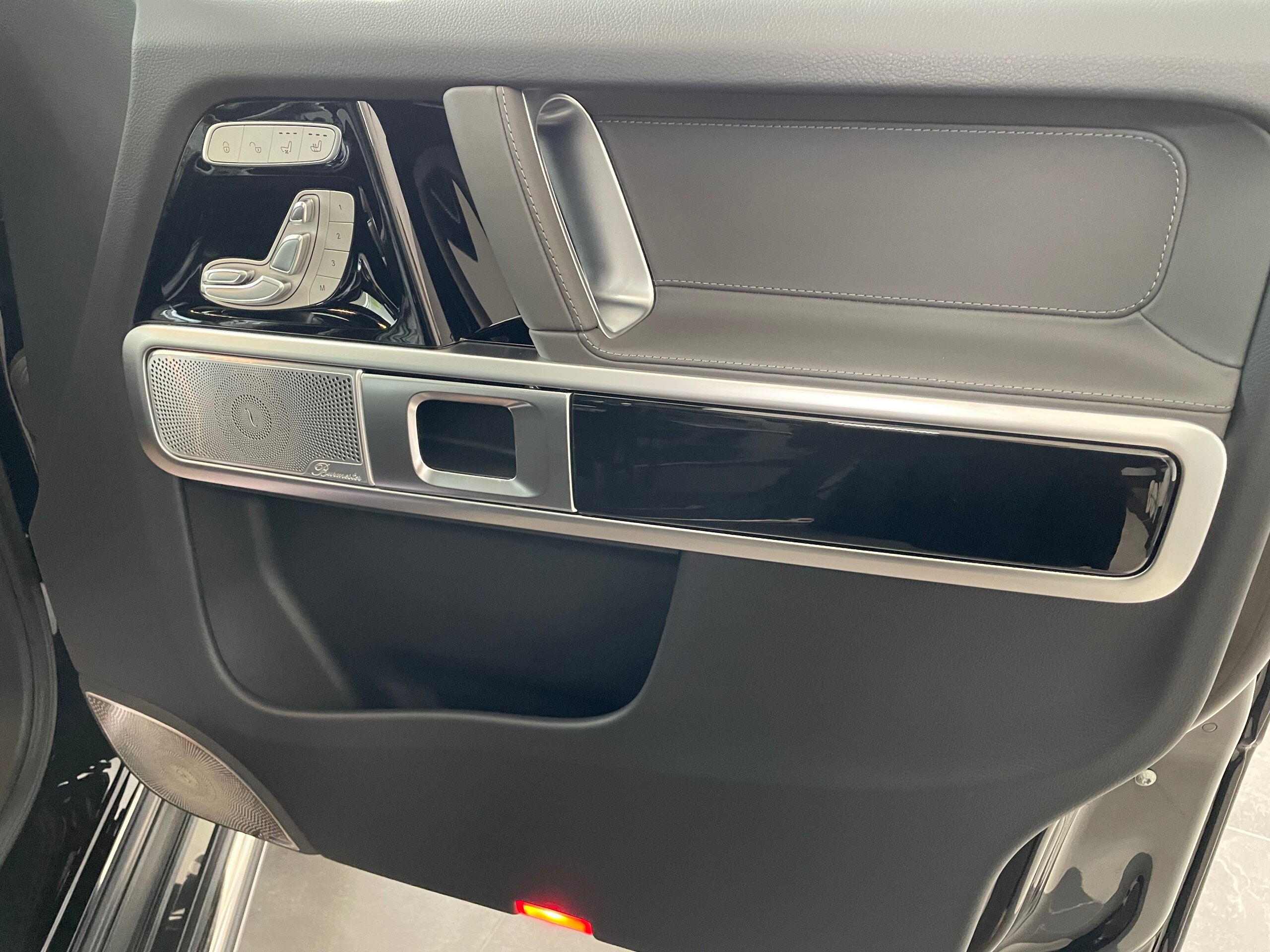 2023 Mercedes-Benz G-Class - メルセデス・ベンツ Gクラス G400d AMGライン ディーゼルターボ 4WD 左H マヌファクトゥーア ラグジュアリー