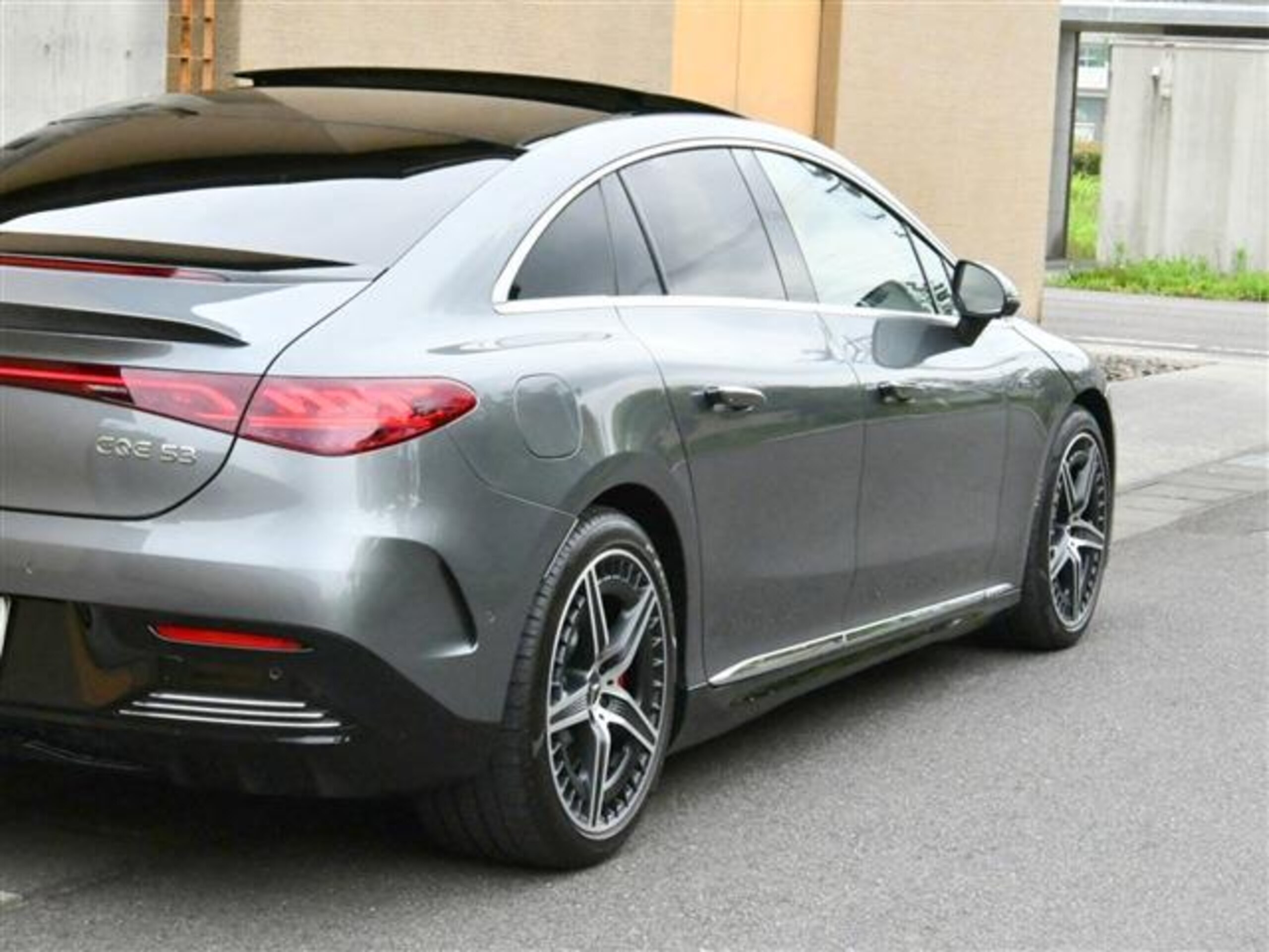 2024 Mercedes-AMG EQE