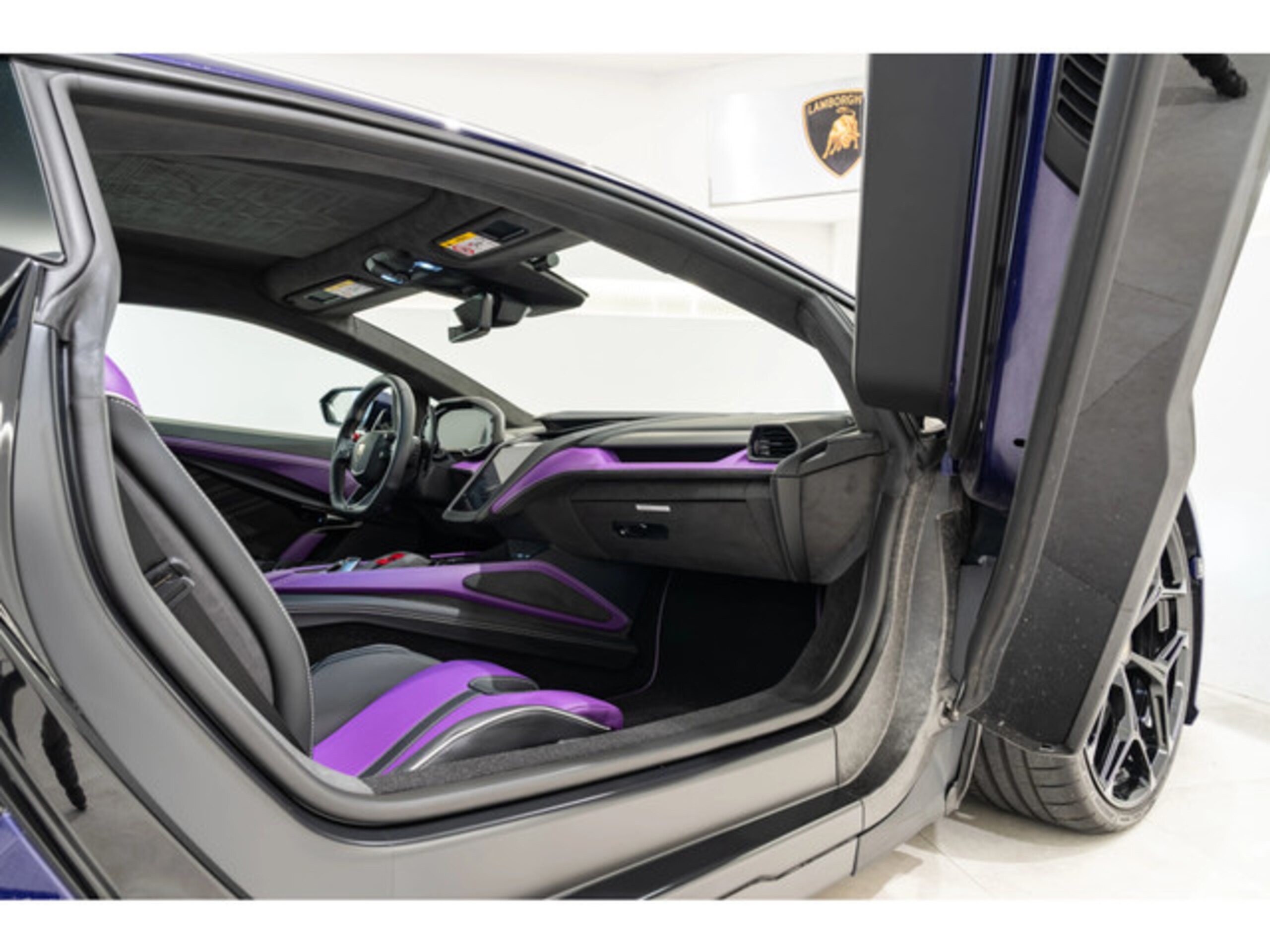 2024 Lamborghini Lamborghini - ランボルギーニ Lamborghini Revuelto