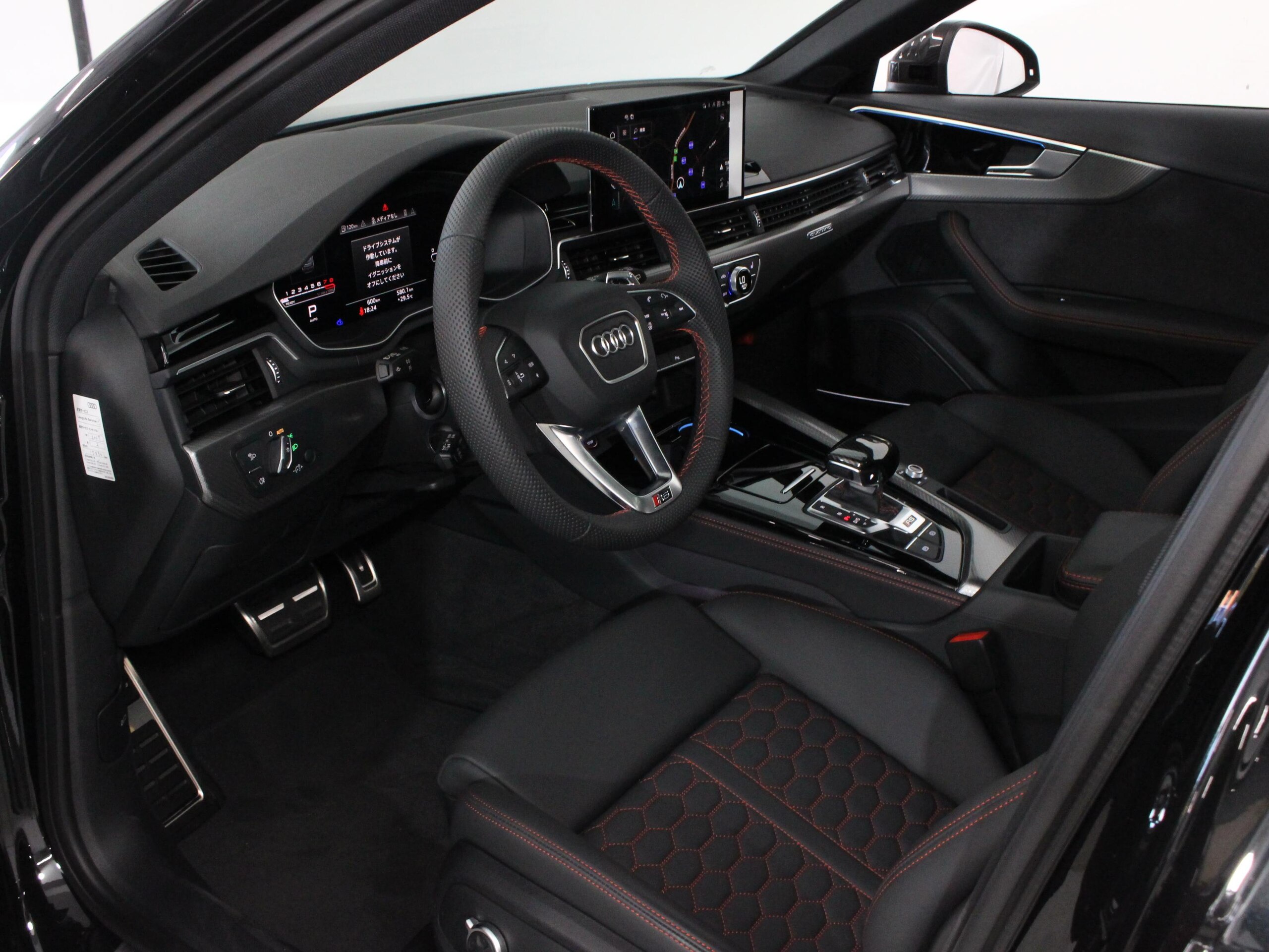 2024 Audi RS4 Avant - アウディ RS4アバント 2.9 4WD 左H/パノラマサンルーフ/カーボンスタイリングPKG/シートヒーター/ブラックエンブレム/マトリクスLEDライト/バング&オルフセン/ACC/LKA/BSM/バーチャルコックピット/MMIナビ/DRC付スポーツサス/20インチホイール