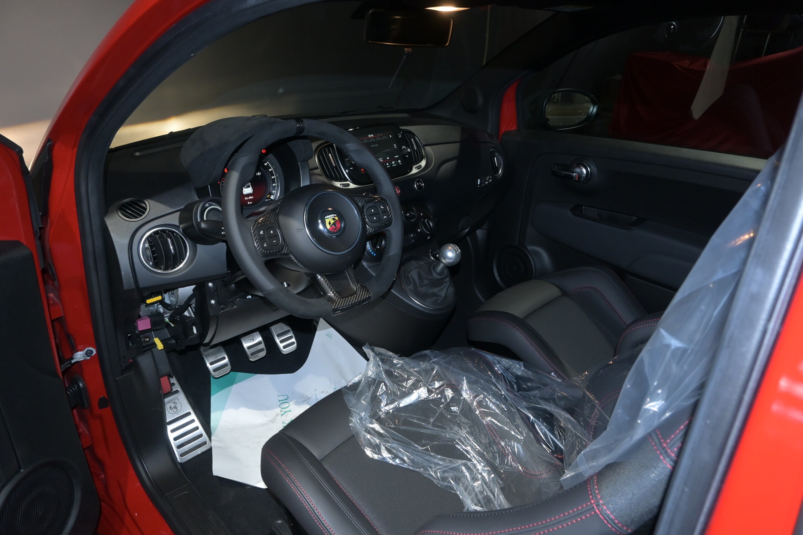 2024 Abarth 695C - アバルト 695C コンペティツィオーネ 左ハンドル MT カーボンバケットシート カープレー