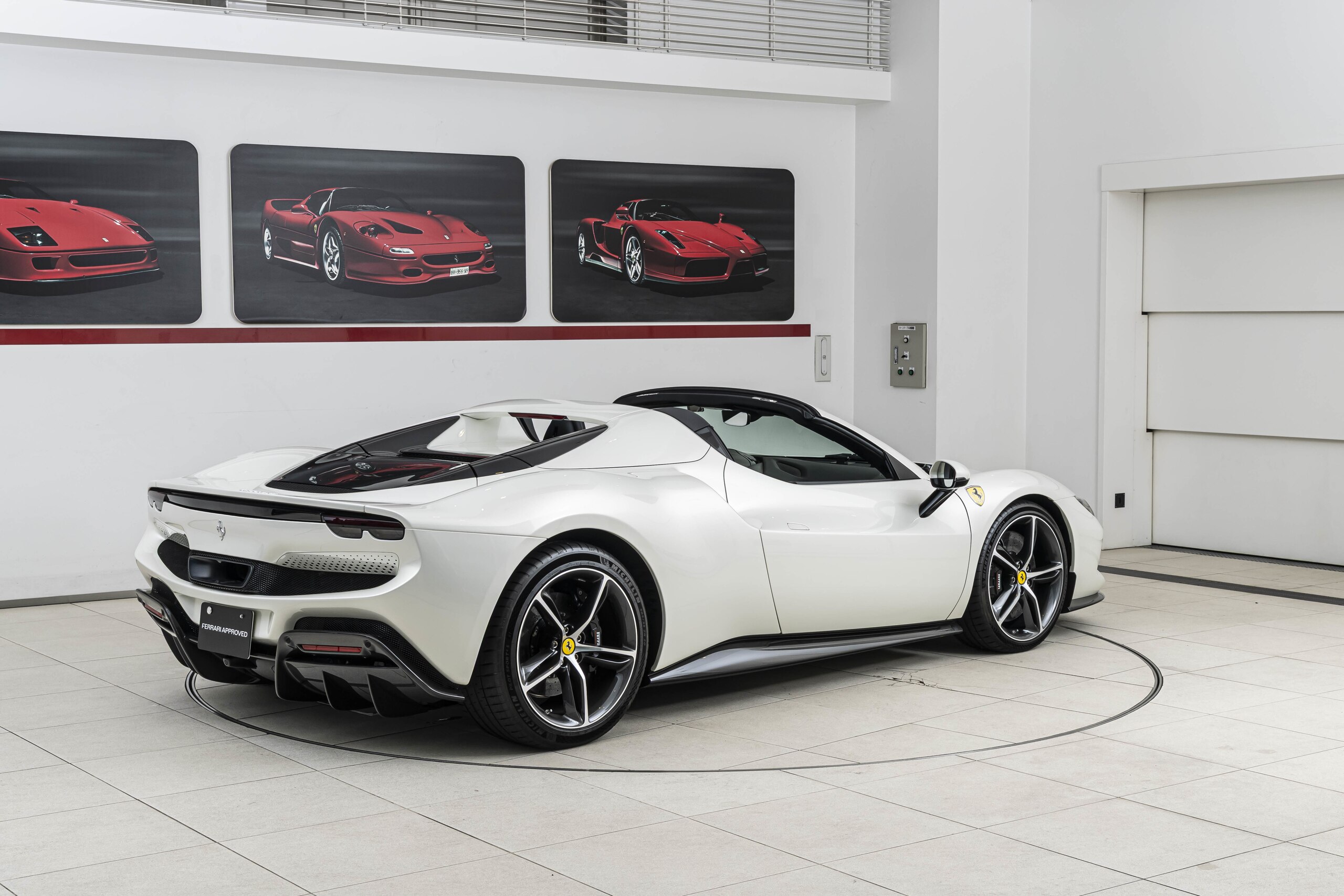 2024 Ferrari 296GTS - 2024 فيراري 296GTS