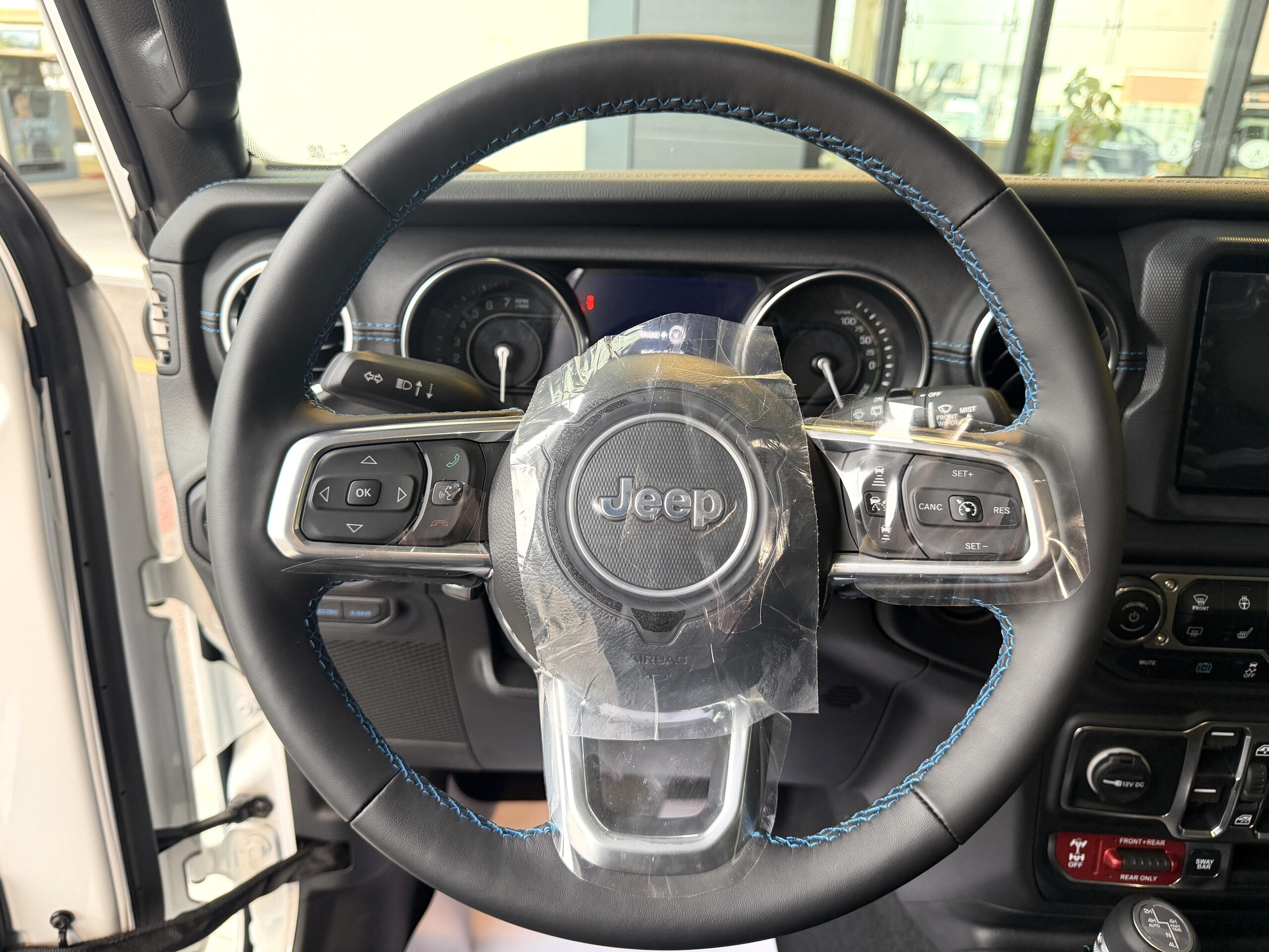2024 Jeep Wrangler - ジープ ラングラー アンリミテッド ルビコン 4xe 4WD PHEV 登録済未使用車 LEDヘッドライト レザーシート シートヒーター AppleCarPlay Bluetooth 純正ナビ フルセグ アダプティブクルーズコントロール バックカメラ