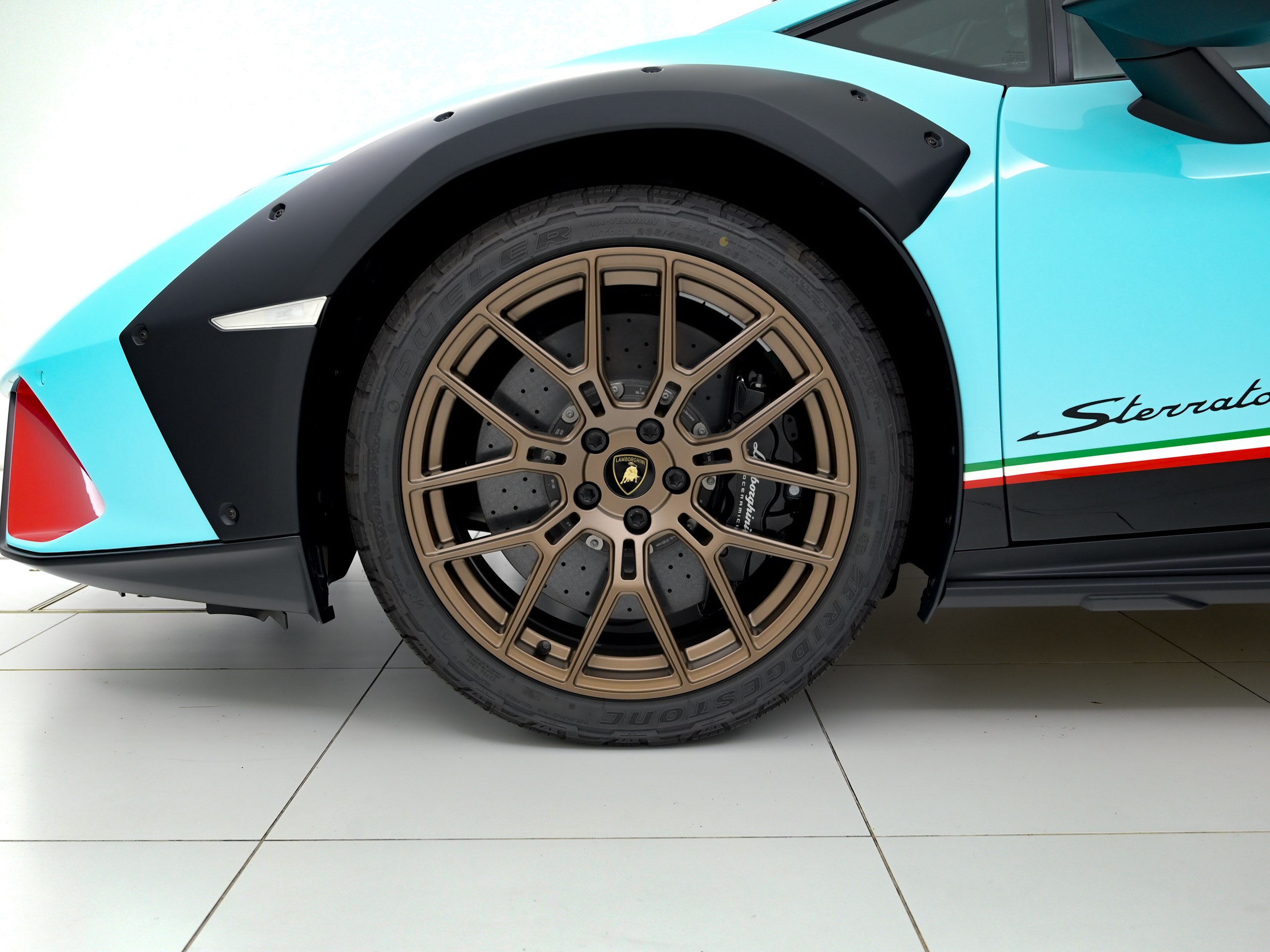 2024 Lamborghini Huracan Sterrato - ランボルギーニ ウラカンステラート (LDF) 4WD Celeste Sufax
