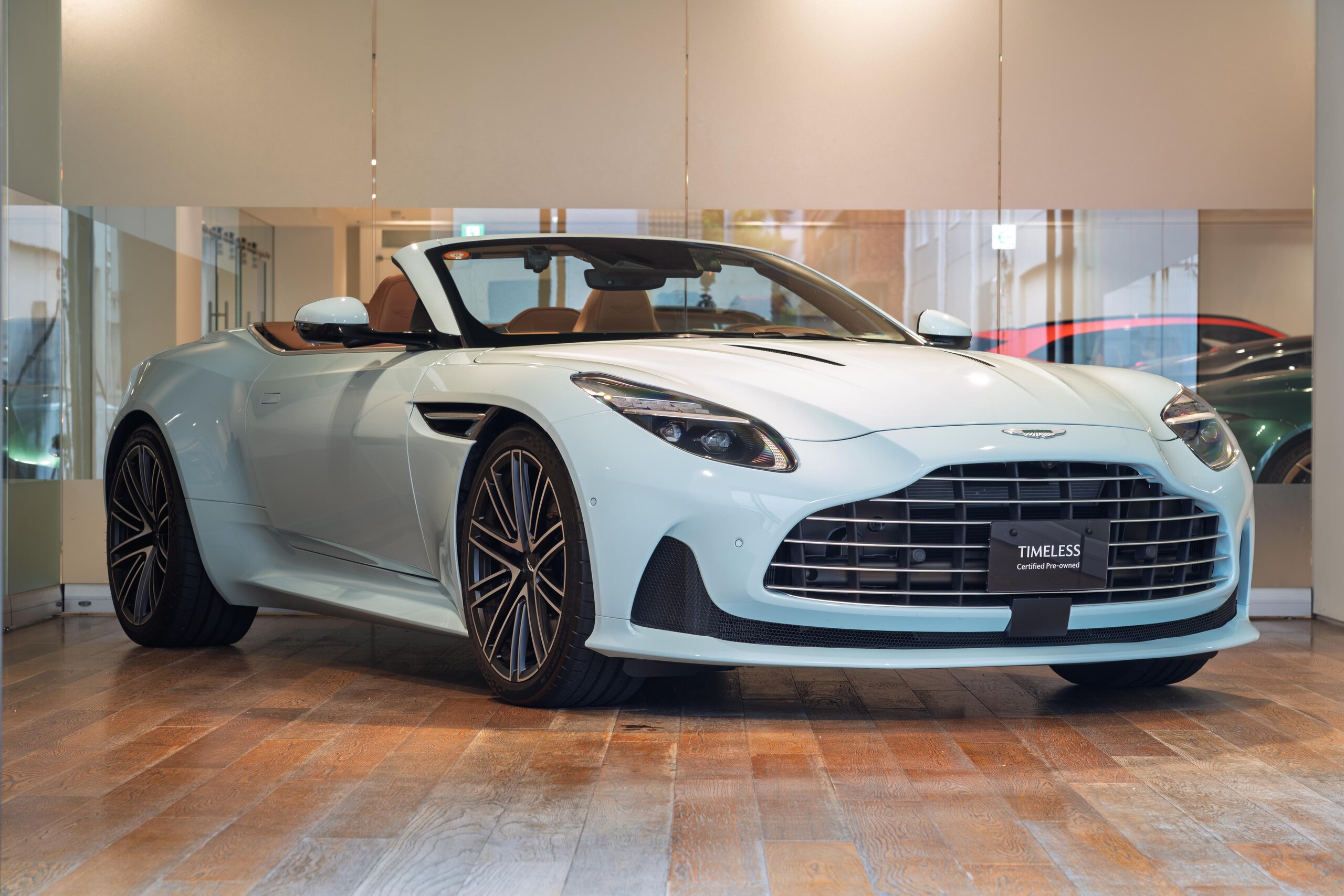 2024 Aston Martin DB12 Volante - アストンマーティン DB12ヴォランテ 左H アルミナイトシルバー(フロステッドグラスブルー ラッピング)