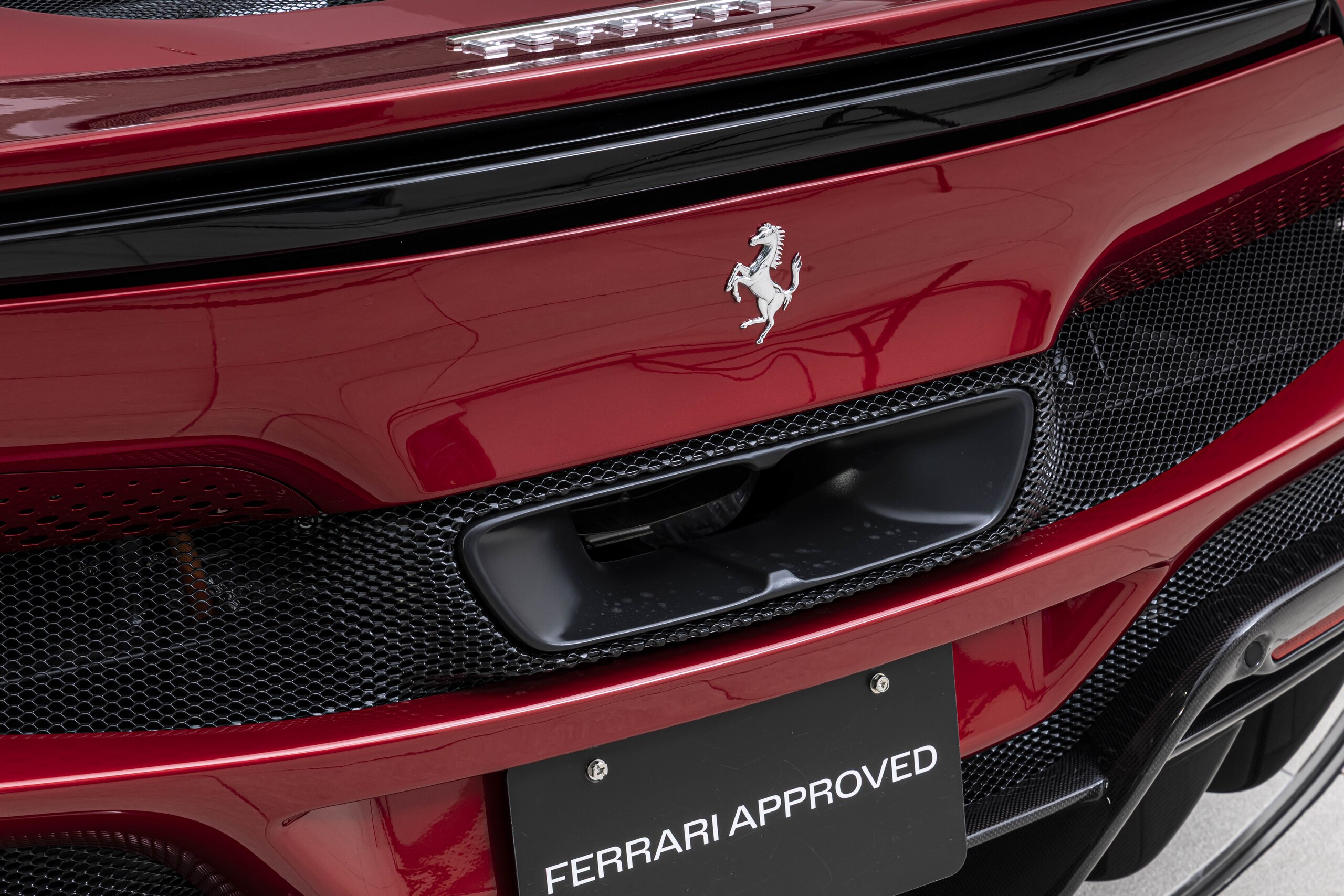 2024 Ferrari 296GTB - フェラーリ 296GTB F1 DCT Rosso Imola 3年残価75パーセント買取保証プログラム カーボンファイバーステアリングホイールLED 付き カーボンファイバーフロントスポイラー カーボンファイバーエンジンルーム サスペンションリフト
