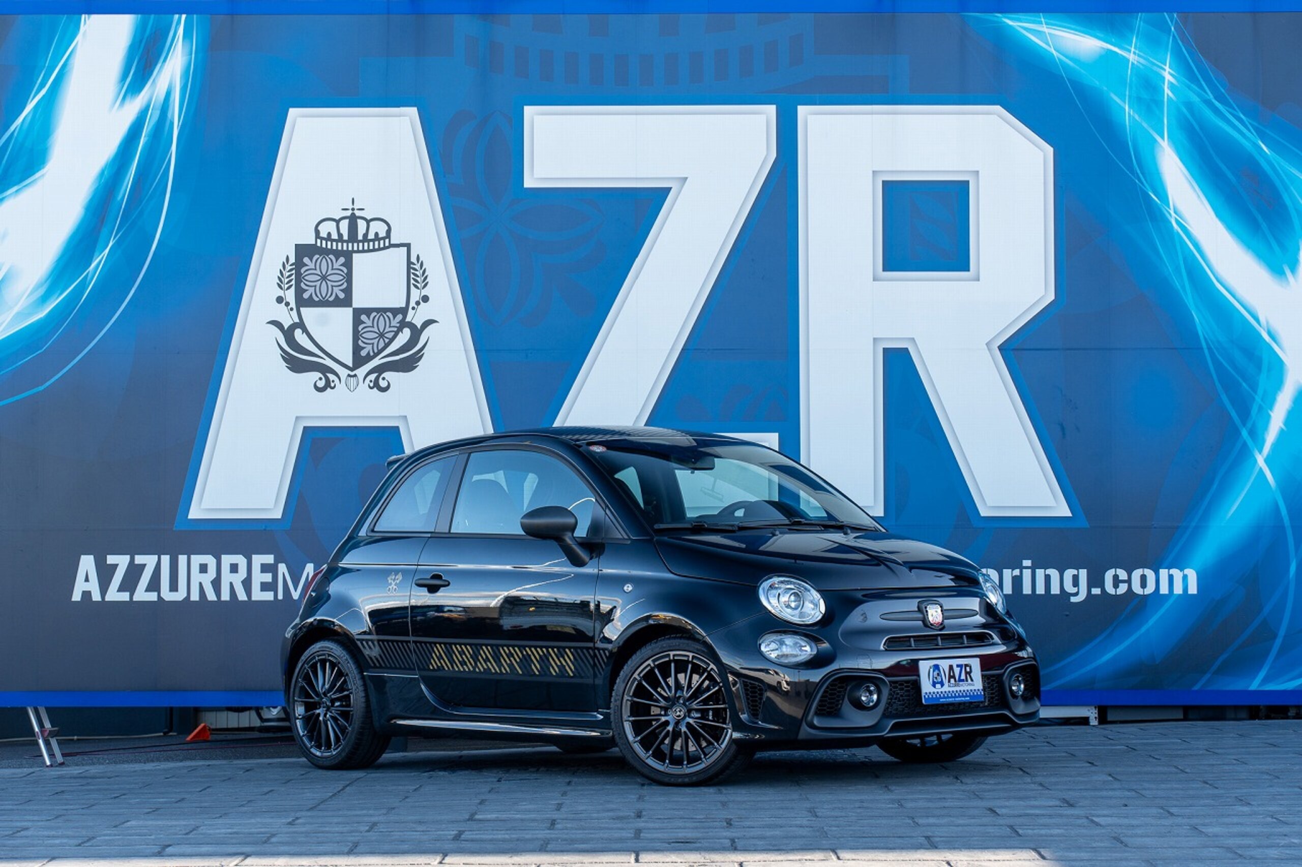 2024 Abarth 695 70th Anniversario - 2024 أبارث 695 70th Anniversario