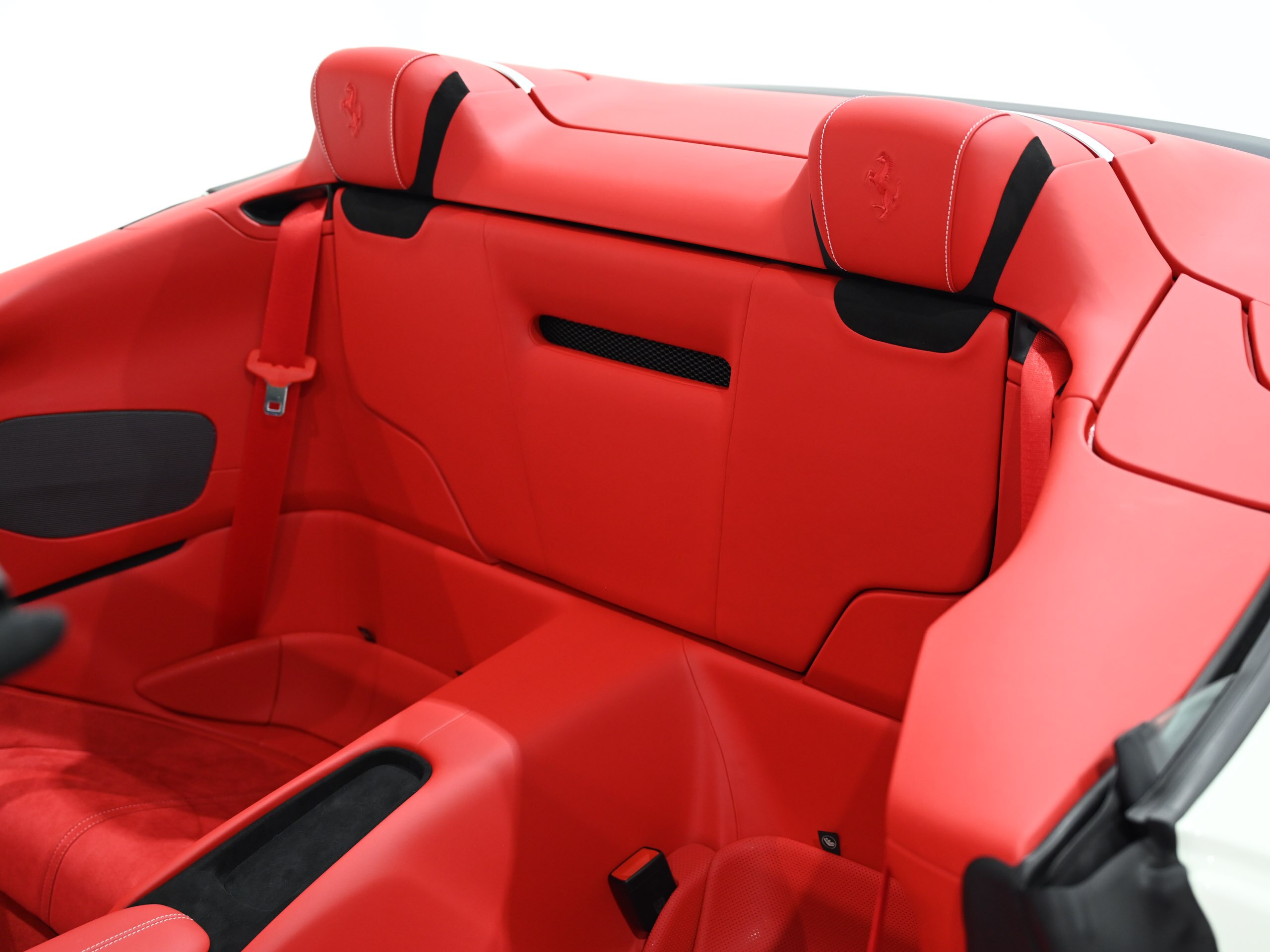 2024 Ferrari RomaSpider - 2024 فيراري RomaSpider