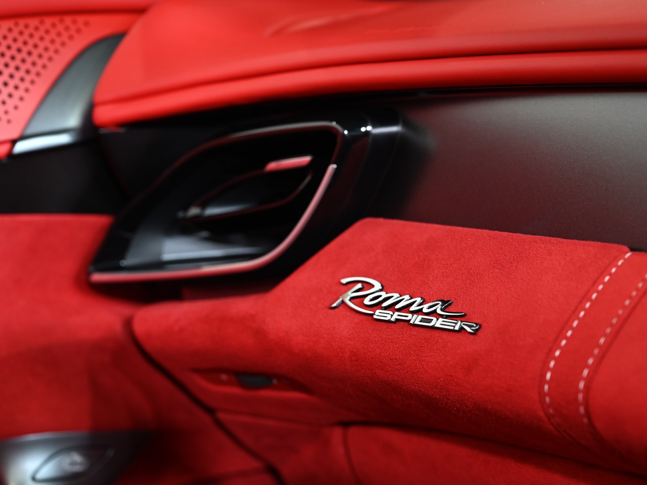 2024 Ferrari RomaSpider - 2024 فيراري RomaSpider